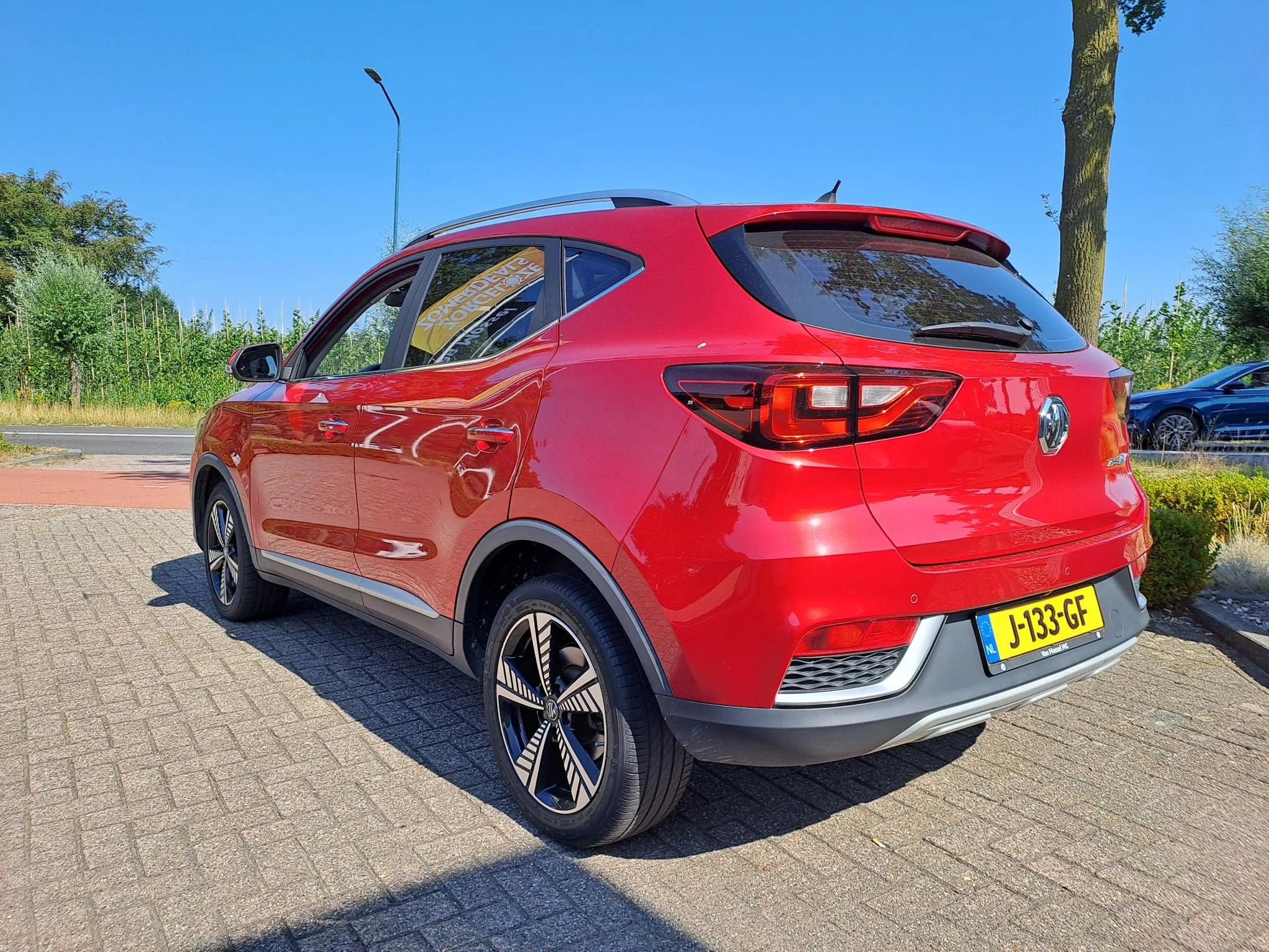 MG-ZS EV-image-2