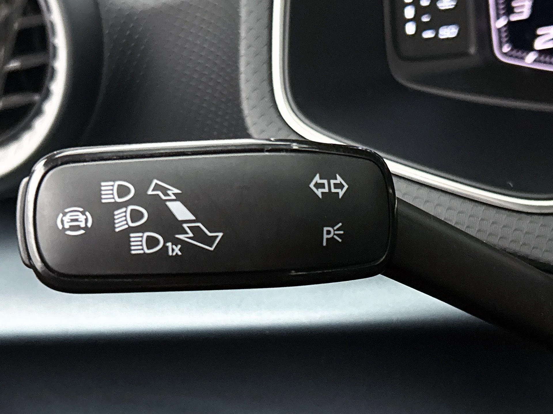 SEAT-Arona-image-10