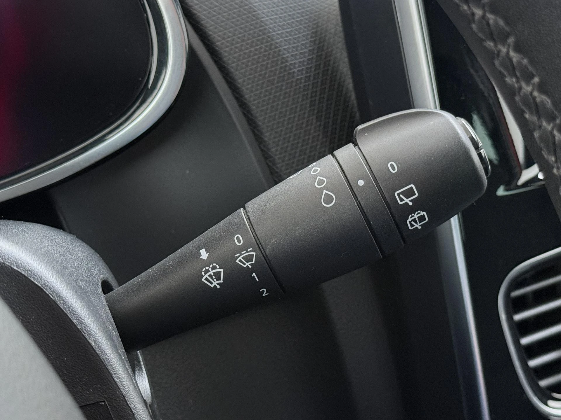 Renault-Clio-image-22