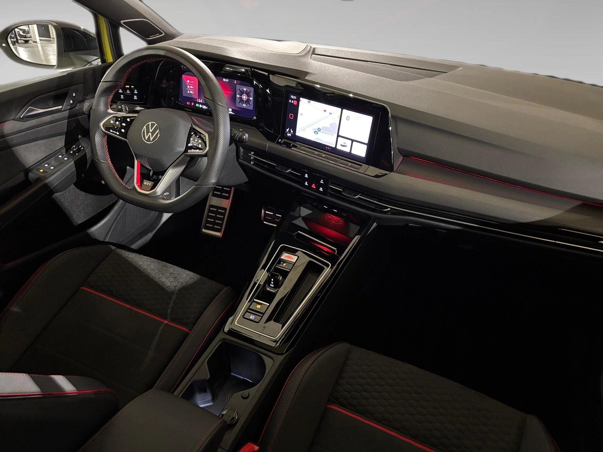 Volkswagen-Golf-image-5