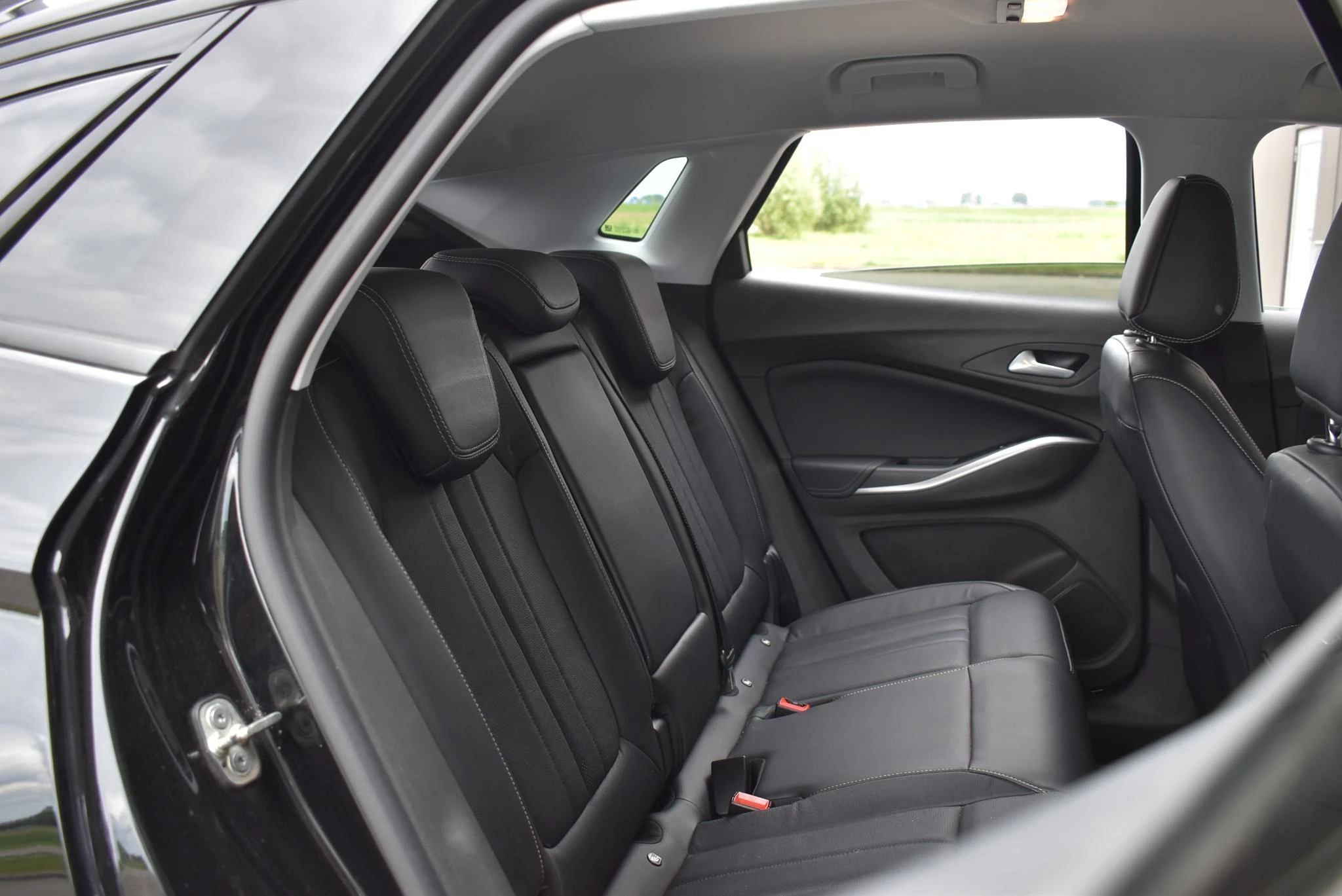 Opel-Grandland-image-10