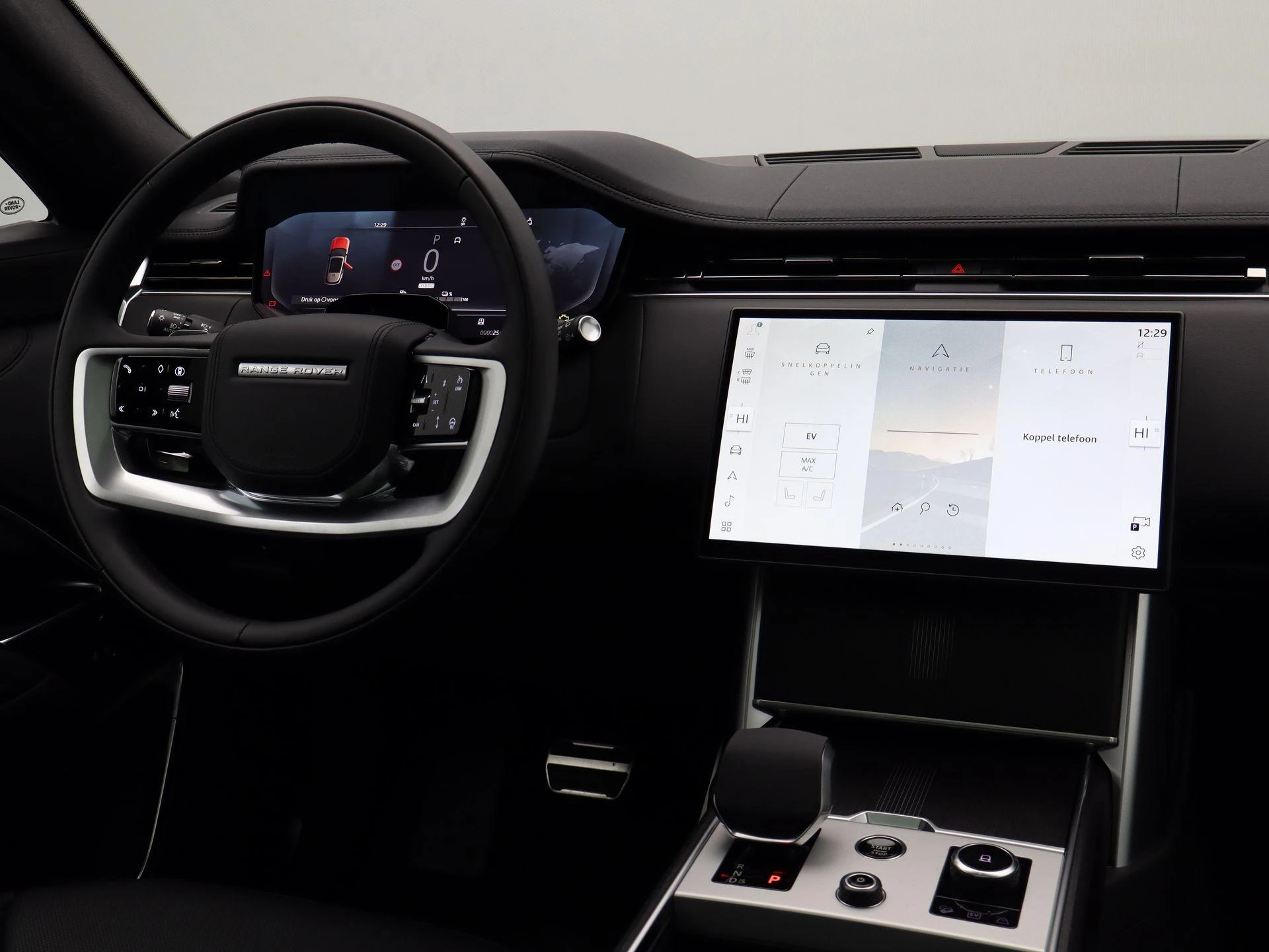 Land Rover-Range Rover-image-39
