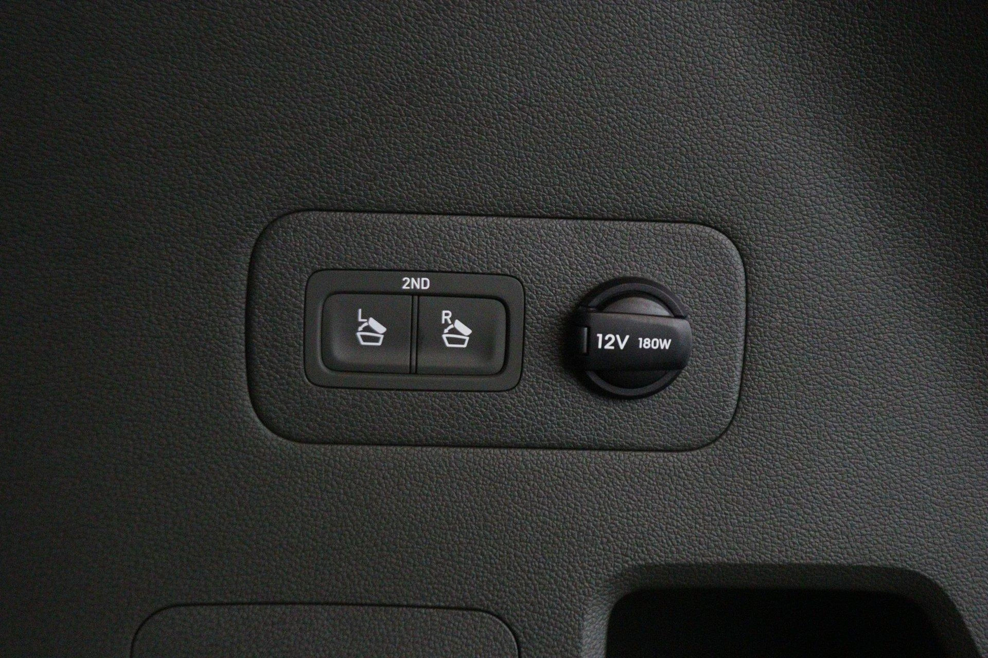 Hyundai-Santa Fe-image-45
