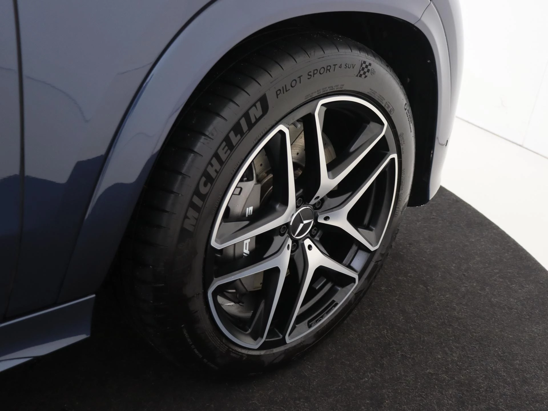 Mercedes-Benz-GLE-image-10