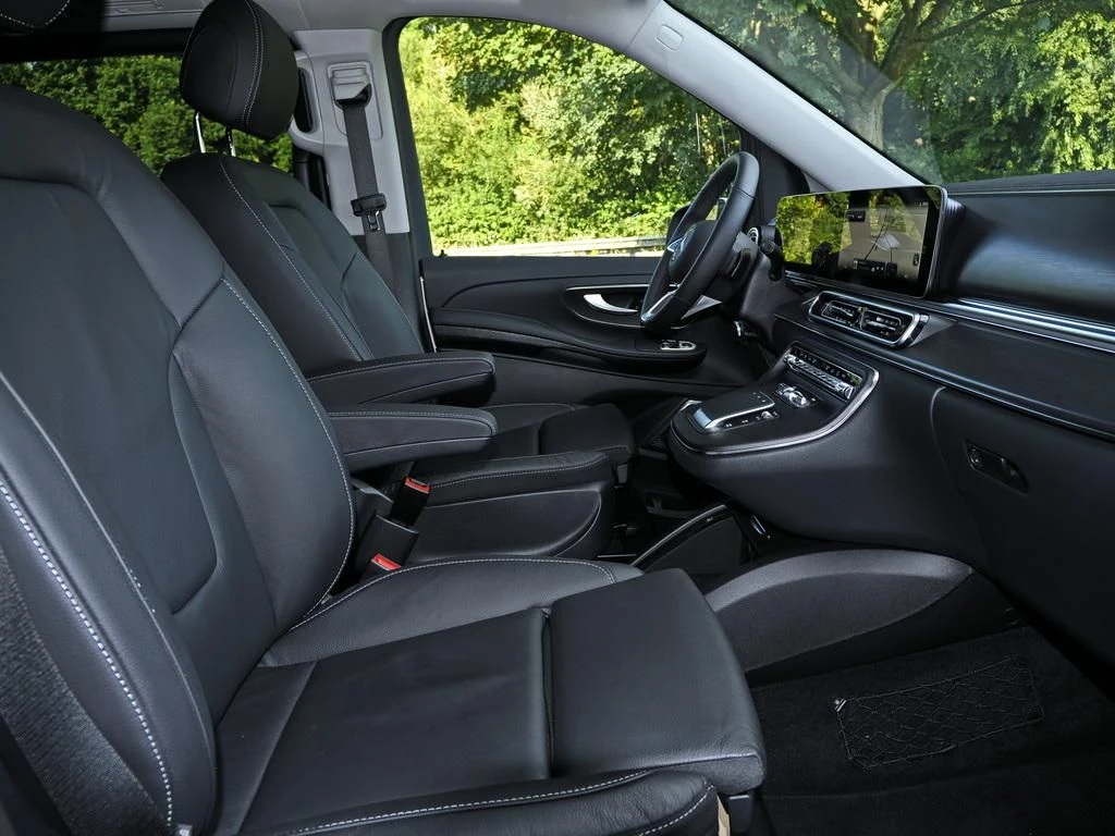 Mercedes-Benz-V-Klasse 220 d-image-11
