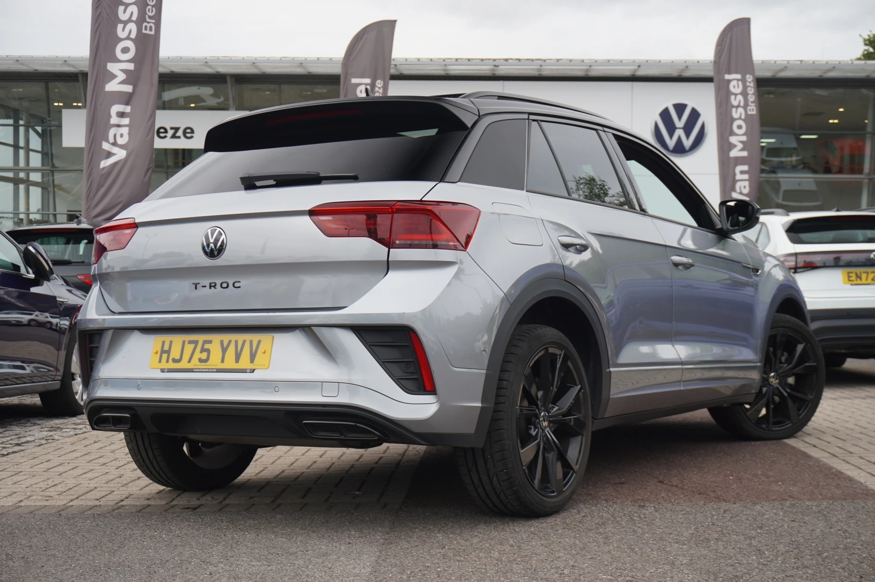 Volkswagen-T-Roc-image-17
