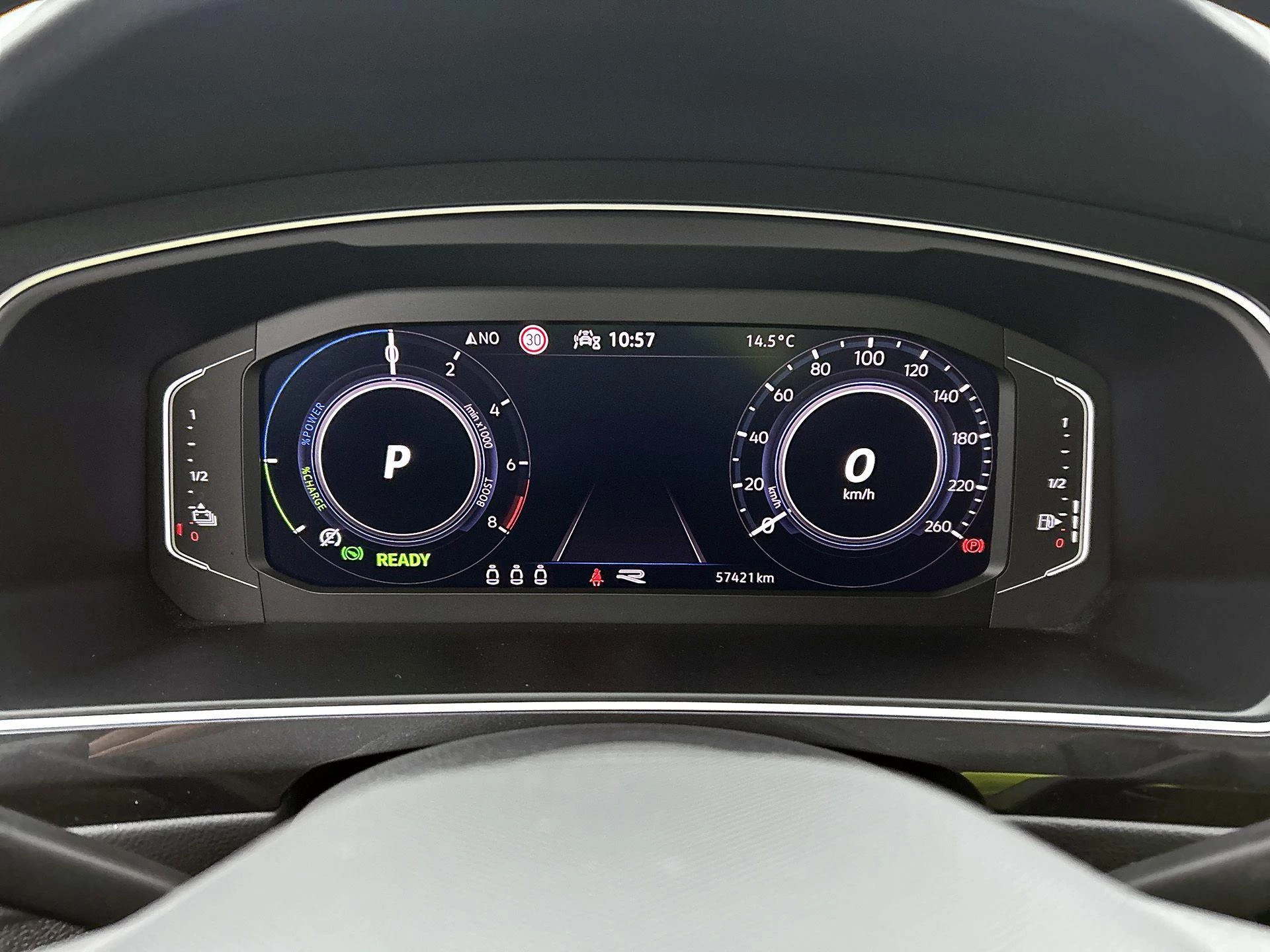 Volkswagen-Tiguan-image-19