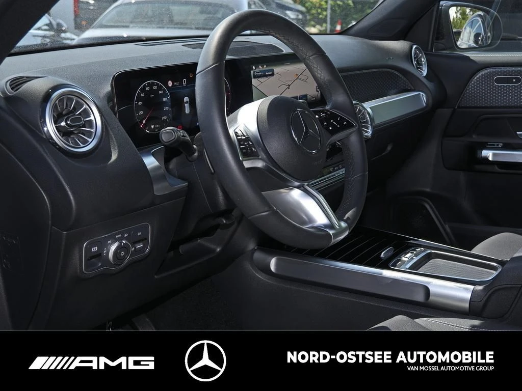 Mercedes-Benz-GLB-image-7
