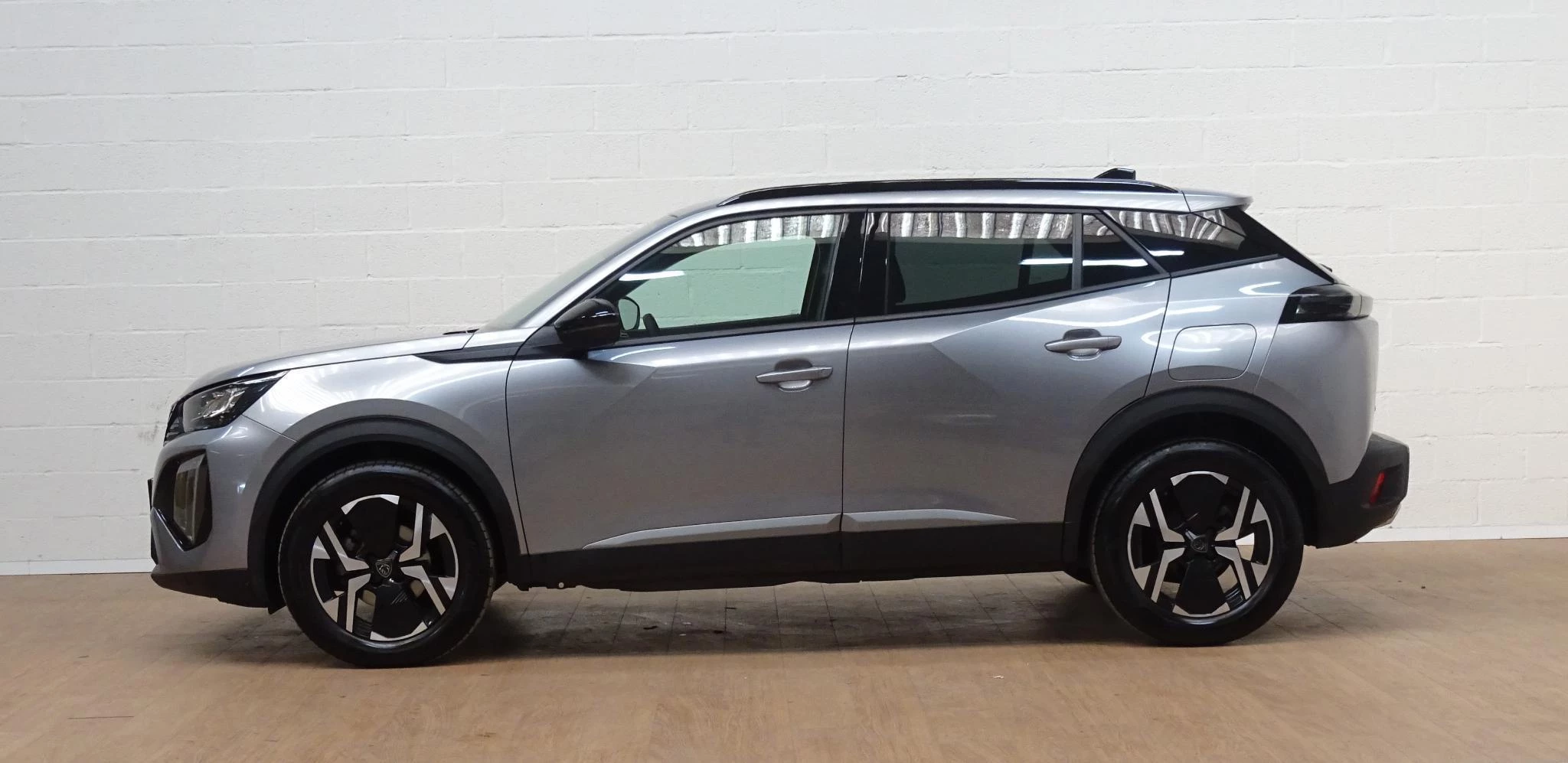 Peugeot 2008 1.2 HYBRID 145 e-DSC6 Allure