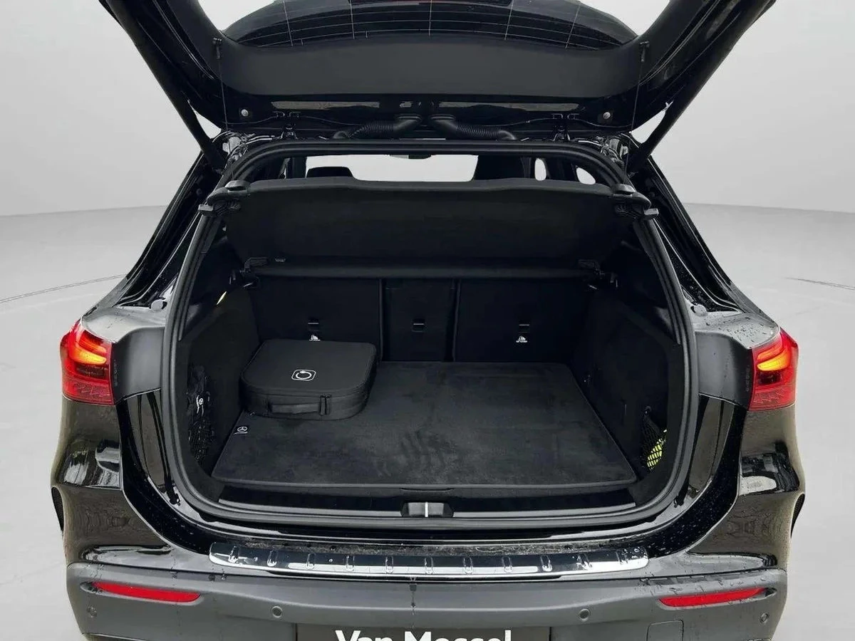 Mercedes-Benz-GLA-image-21