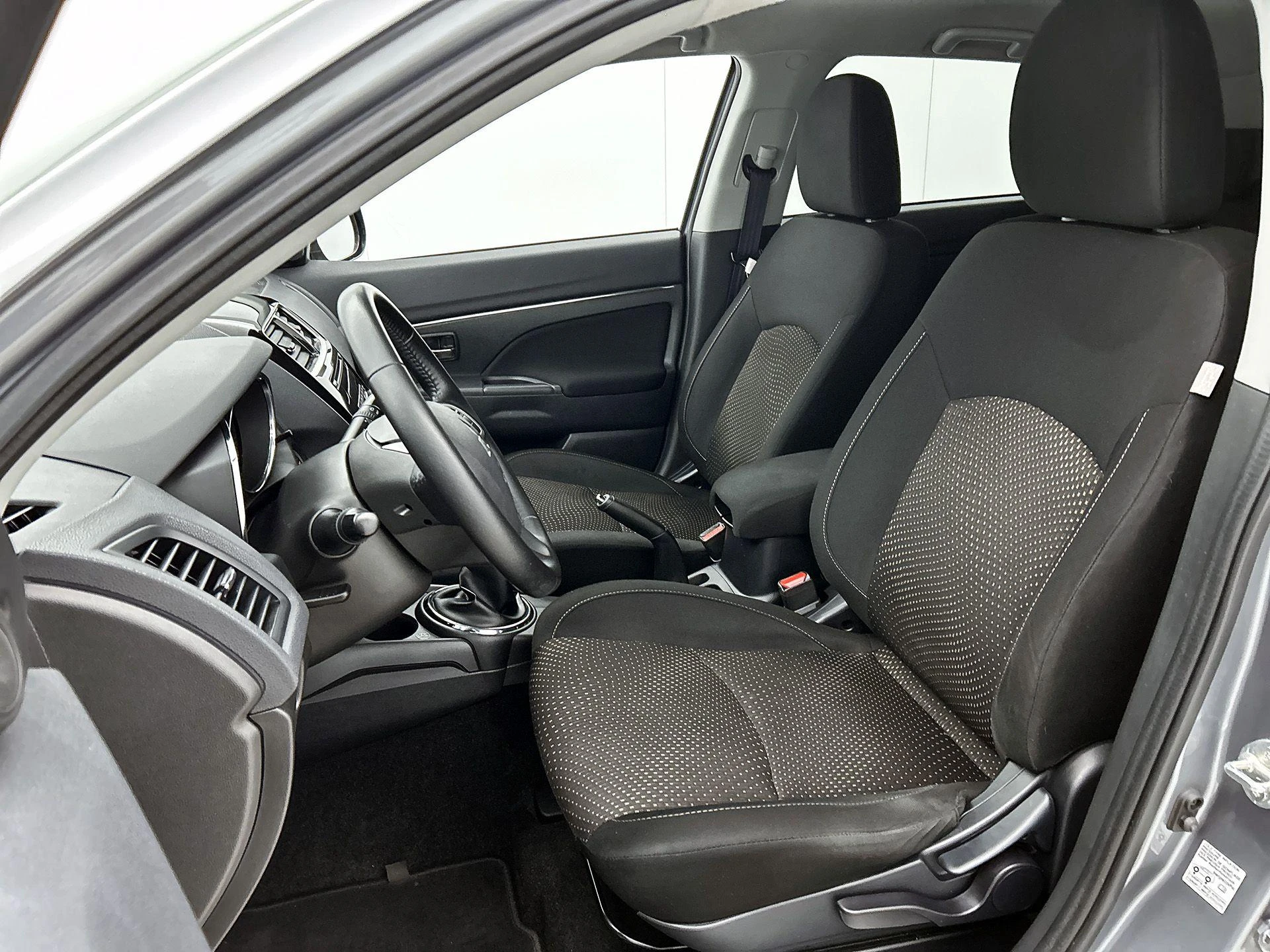 Mitsubishi-ASX-image-28