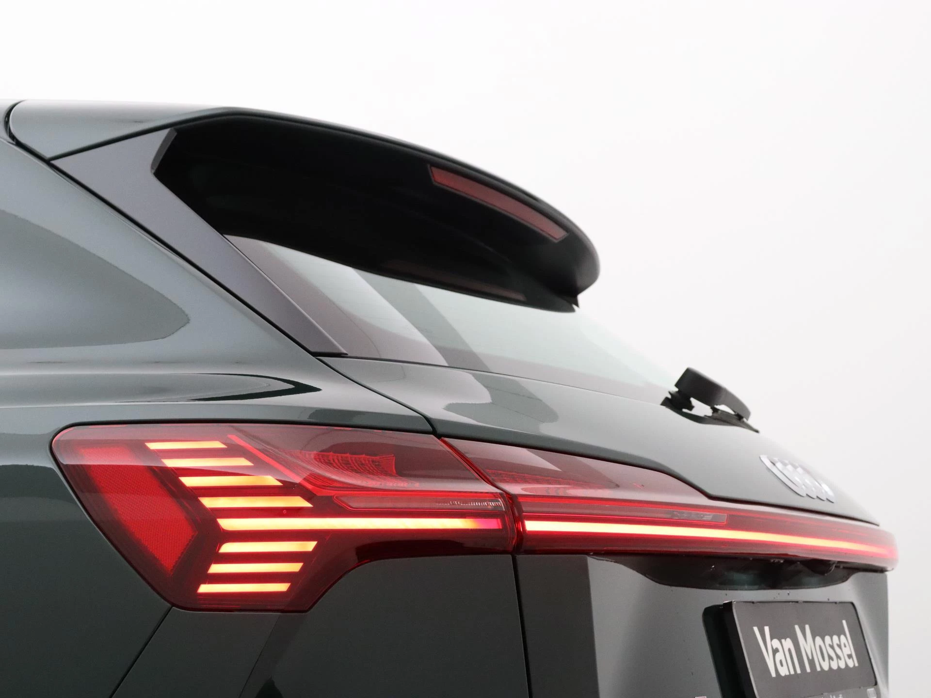 Audi-e-tron-image-9