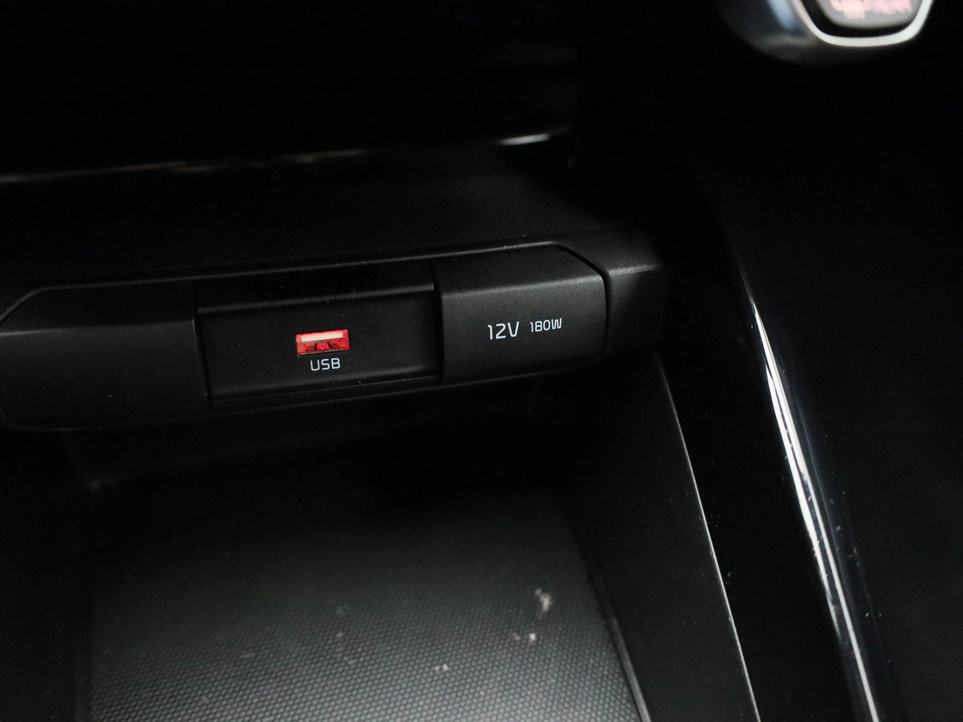 Kia-Stonic-image-21
