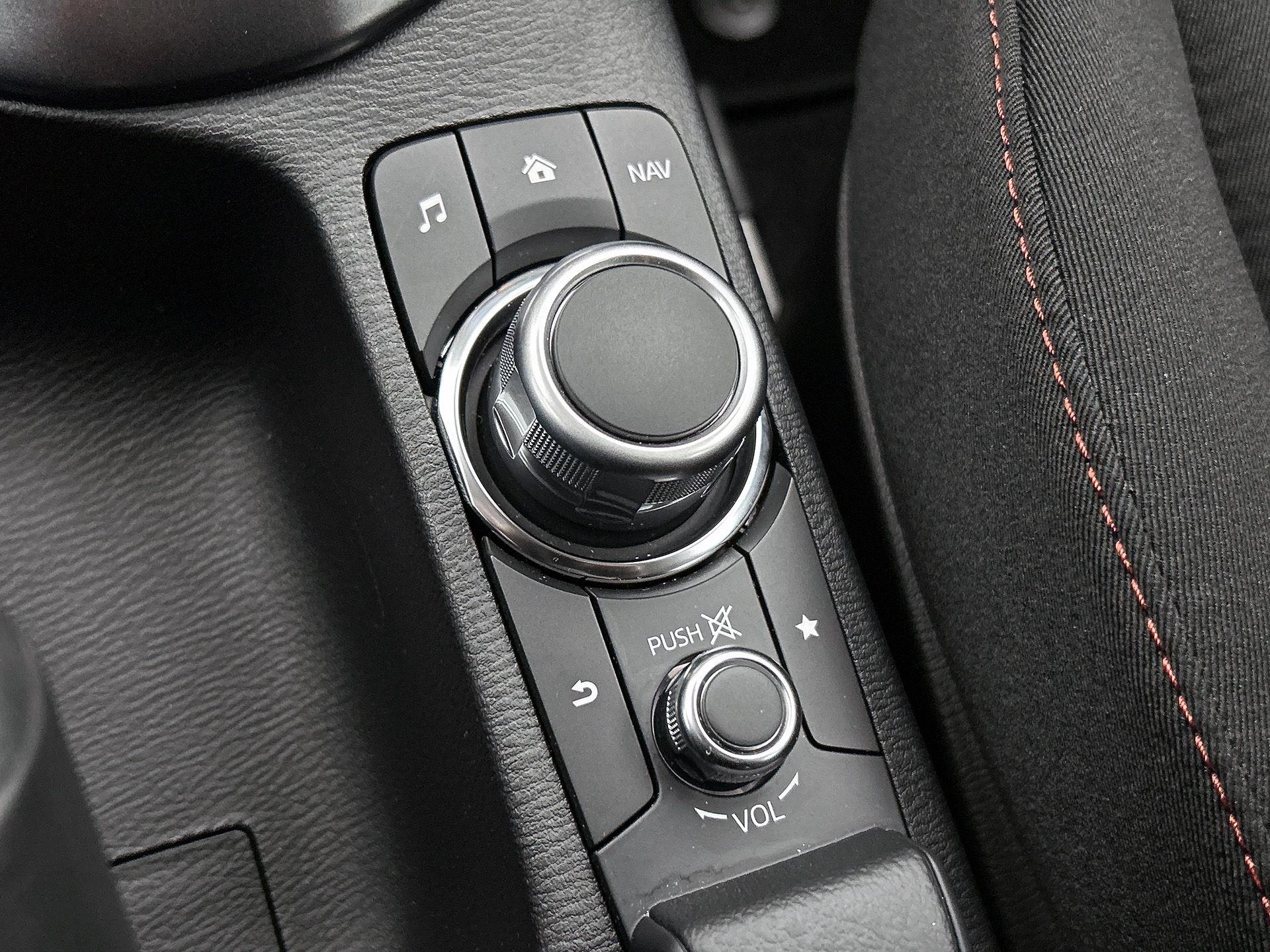 Mazda-2-image-9