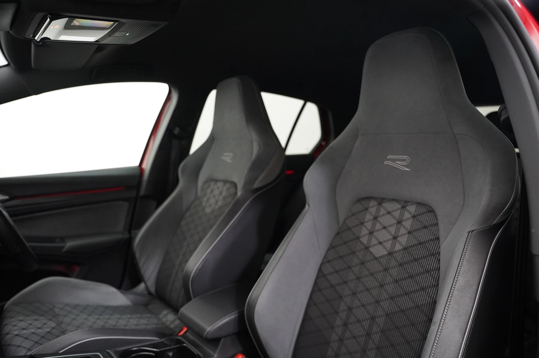 Volkswagen-Golf-image-10