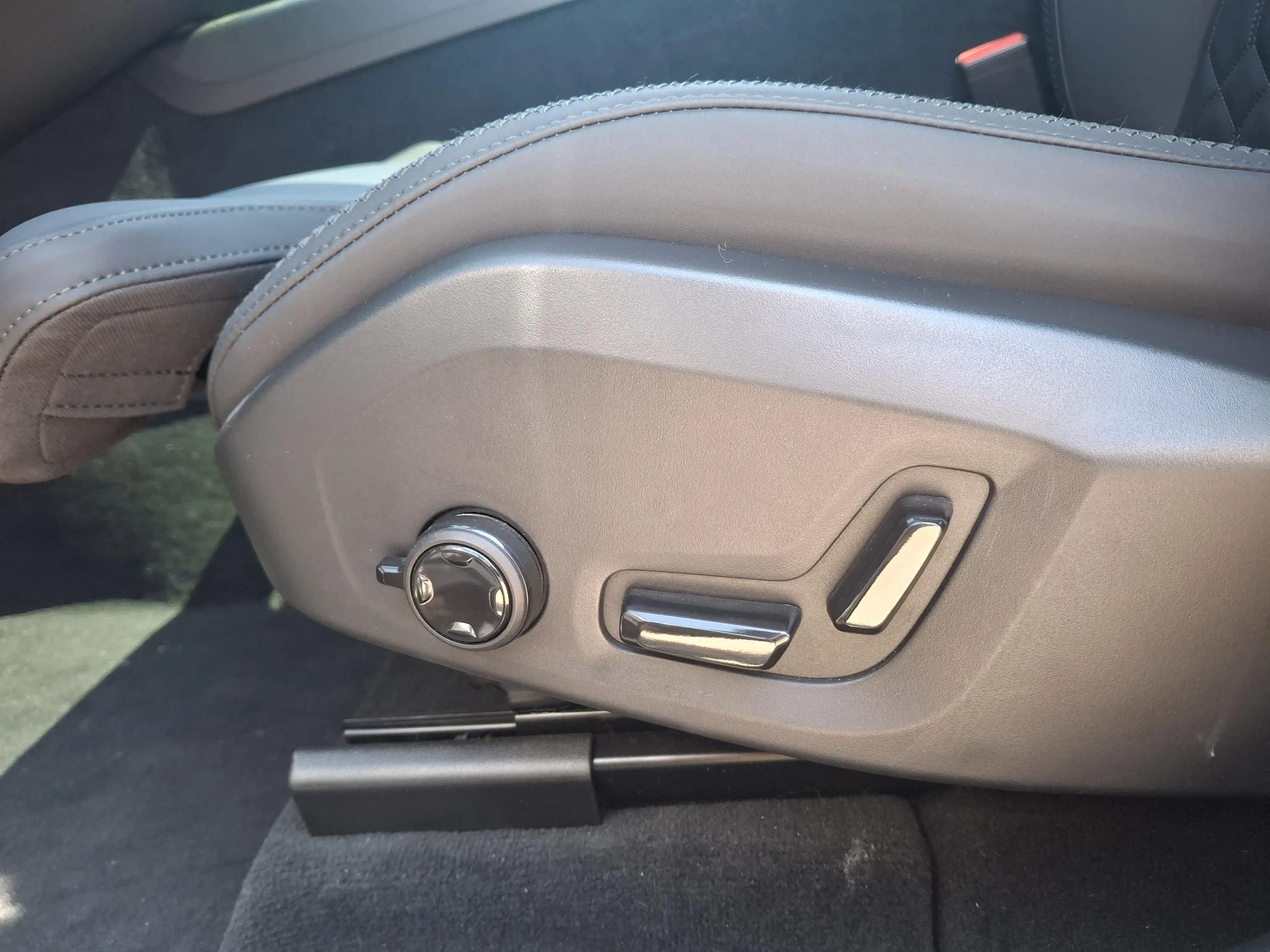 Volvo-XC60-image-4