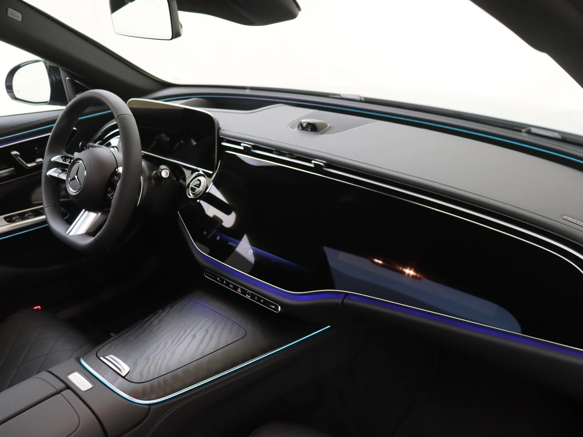 Mercedes-Benz-E-Klasse-image-9