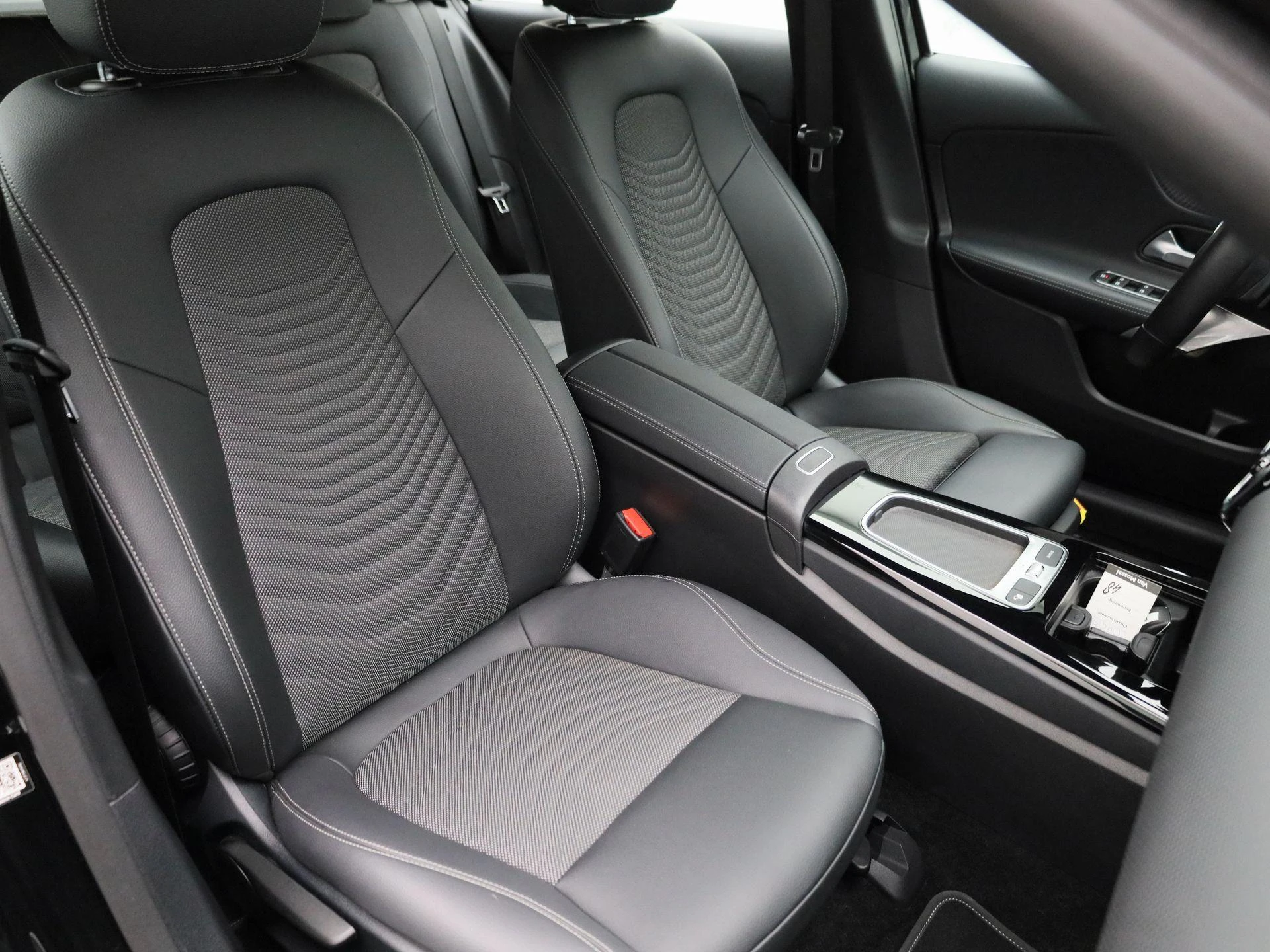 Mercedes-Benz-Classe A-image-38