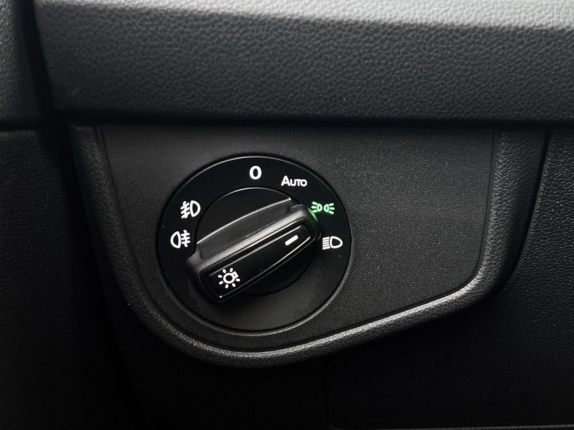 Volkswagen-Taigo-image-16