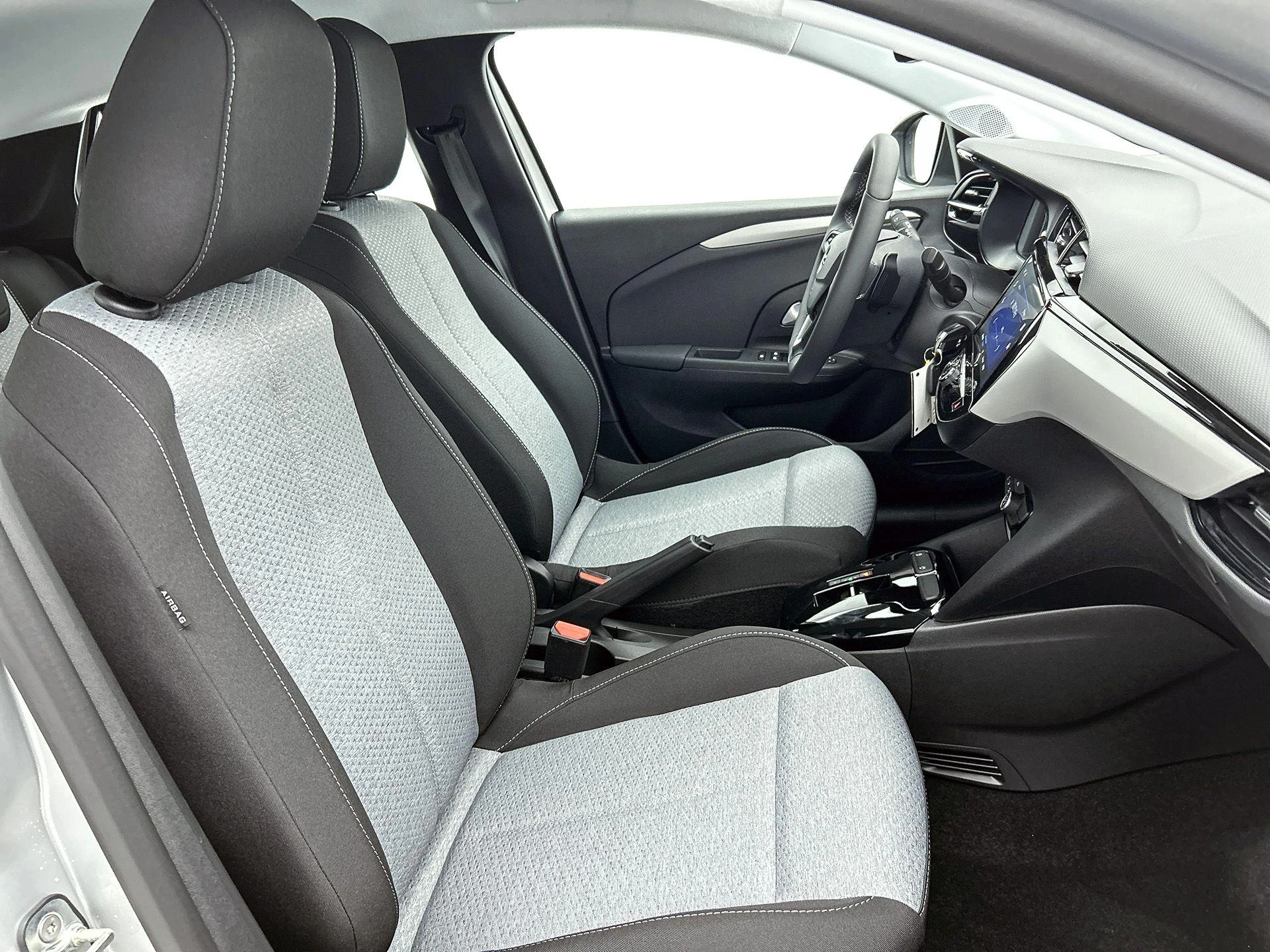 Opel-Corsa-image-38
