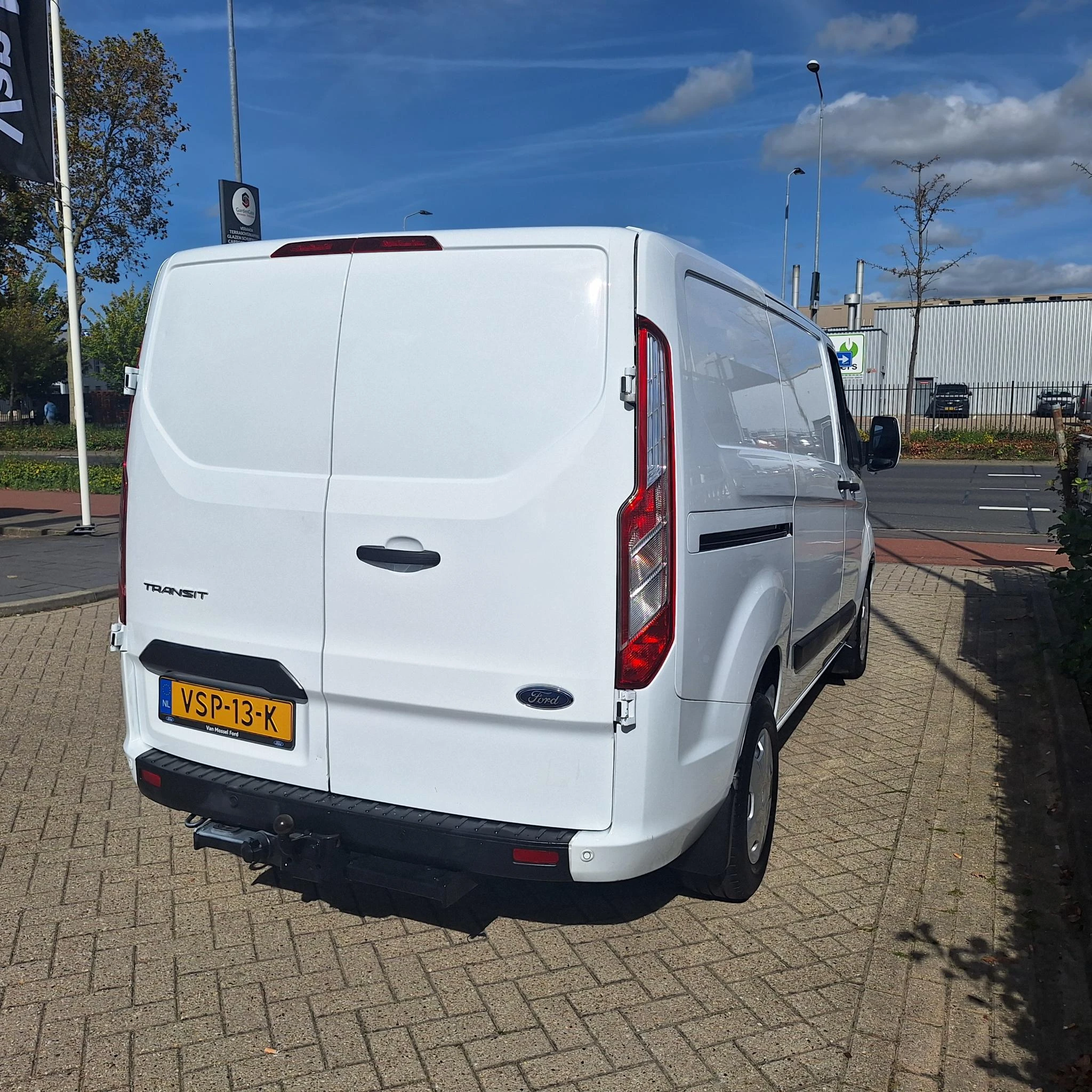 Ford-Transit Custom-image-6