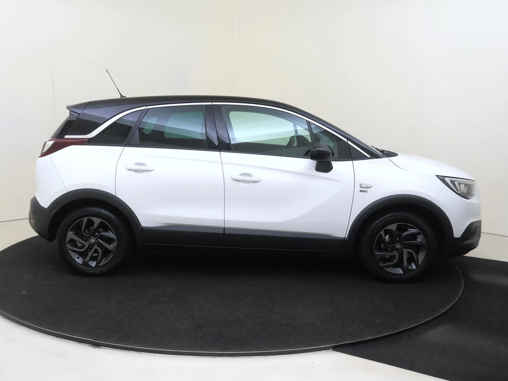 Opel-Crossland X-image-8