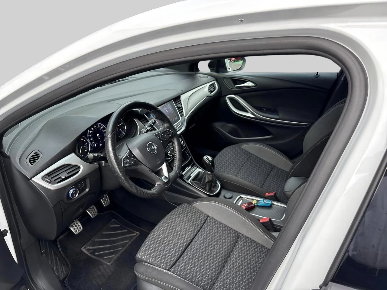 Opel-Astra-image-7