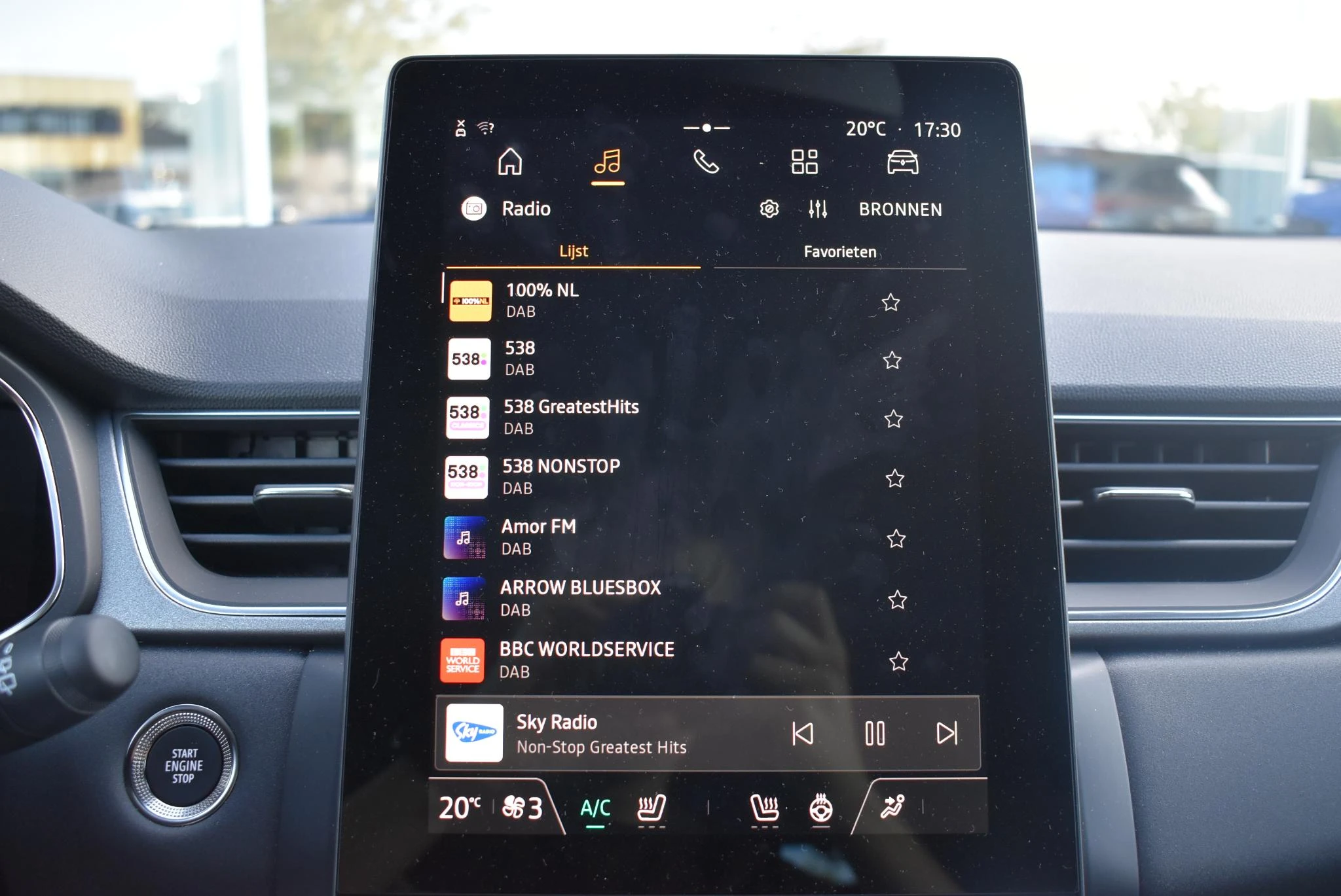 Renault-Captur-image-29