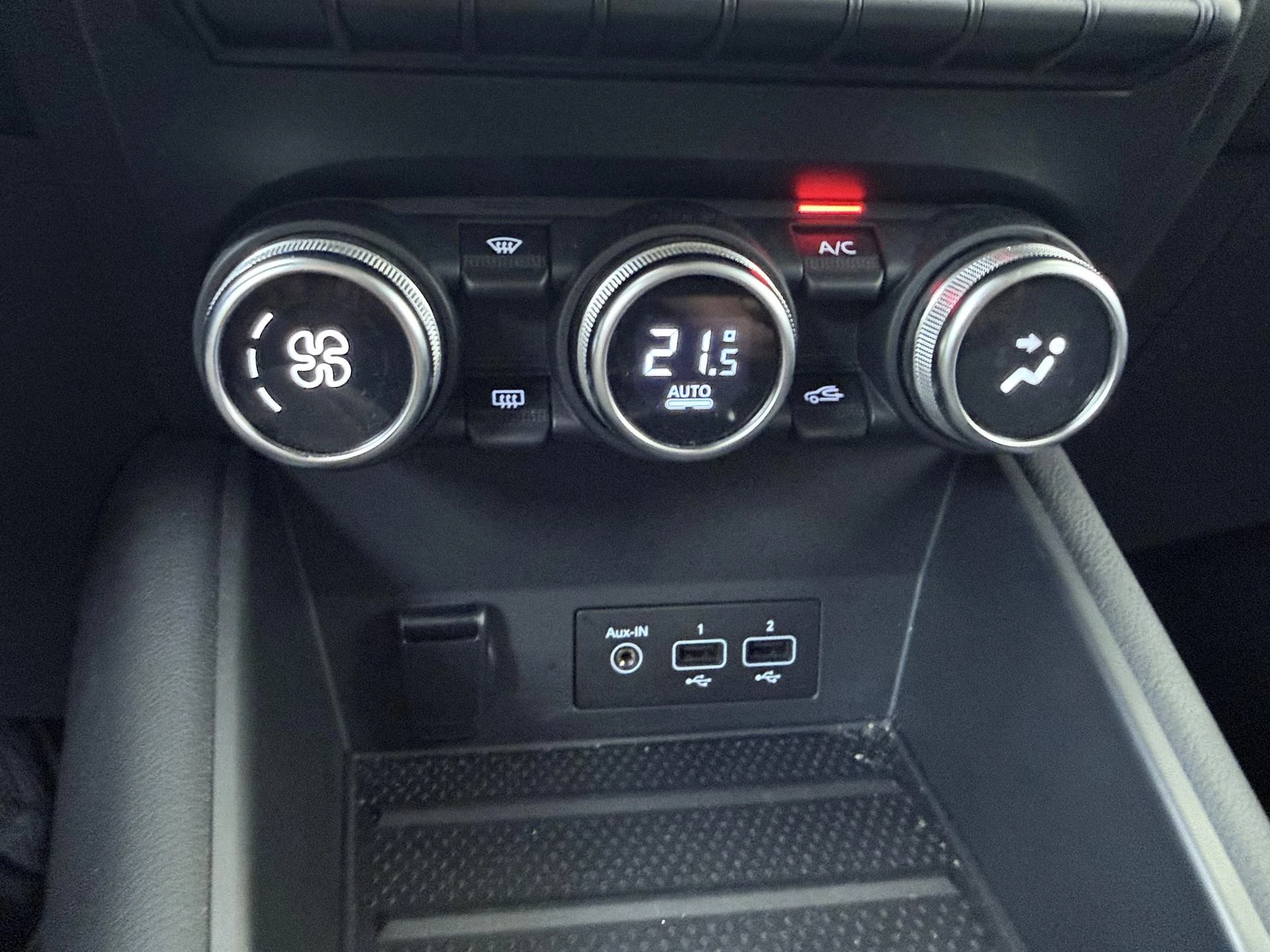 Renault-Captur-image-21