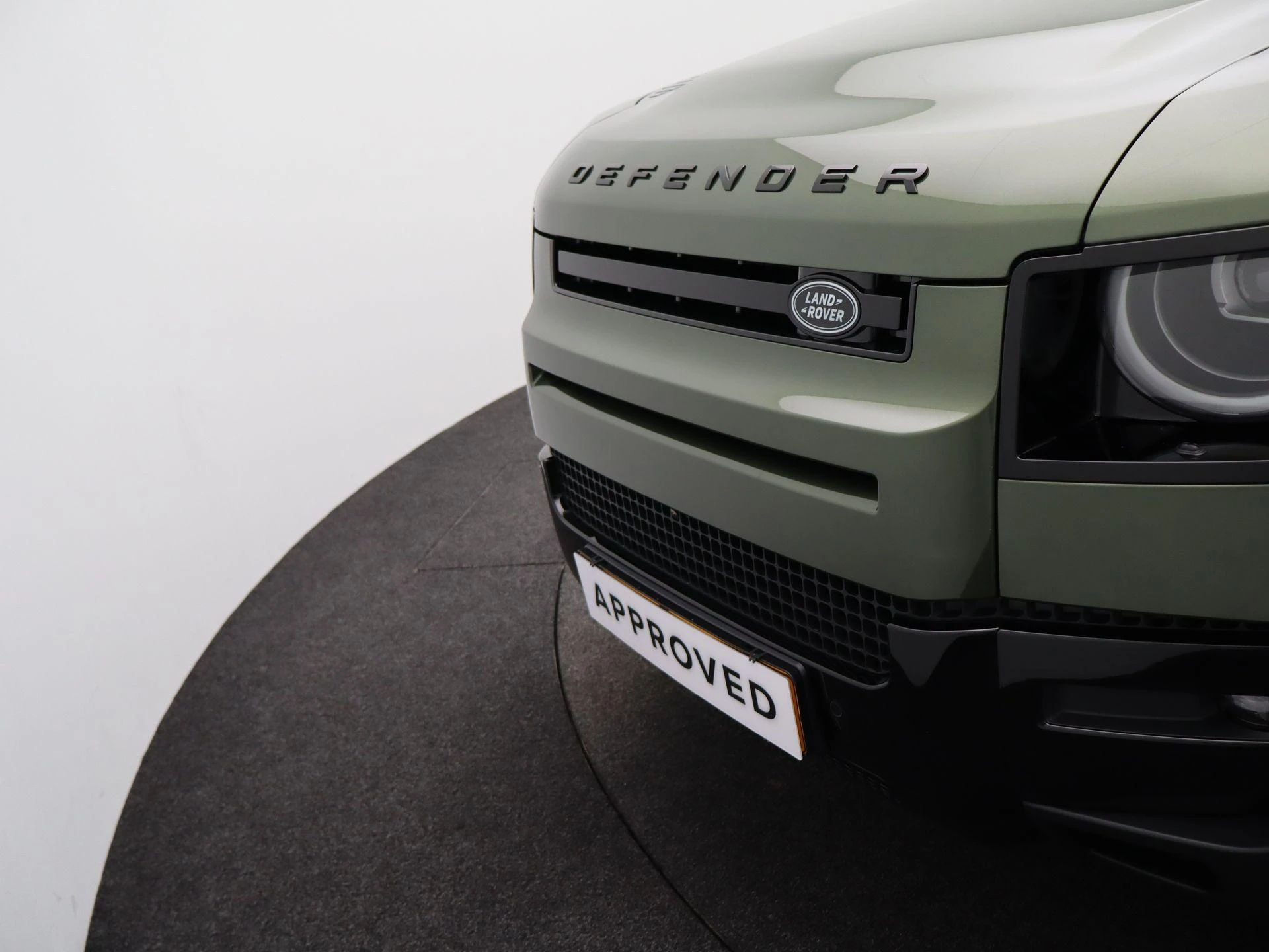 Land Rover-Defender-image-37