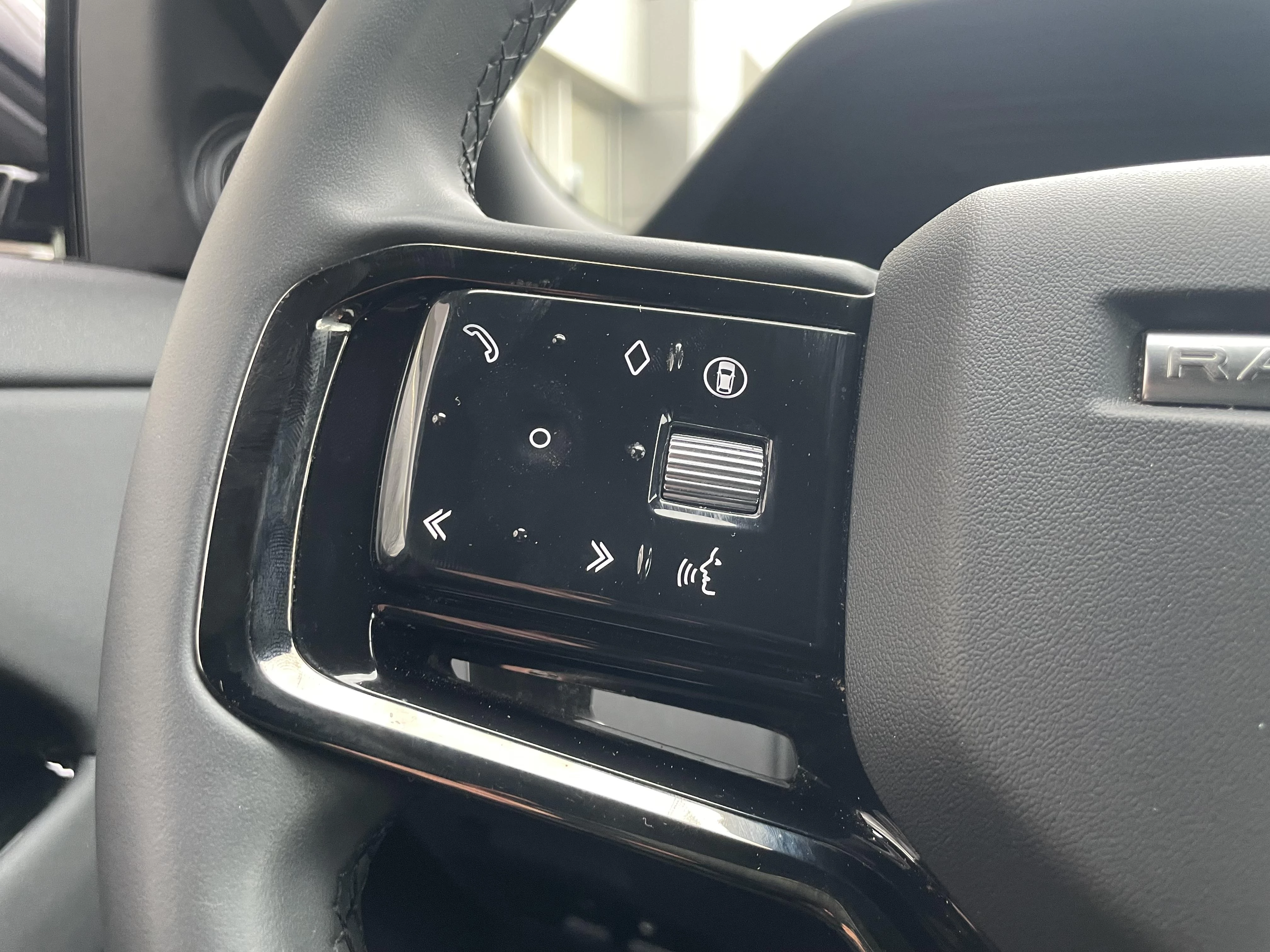 Land Rover Range Rover Evoque P300e S AWD Auto