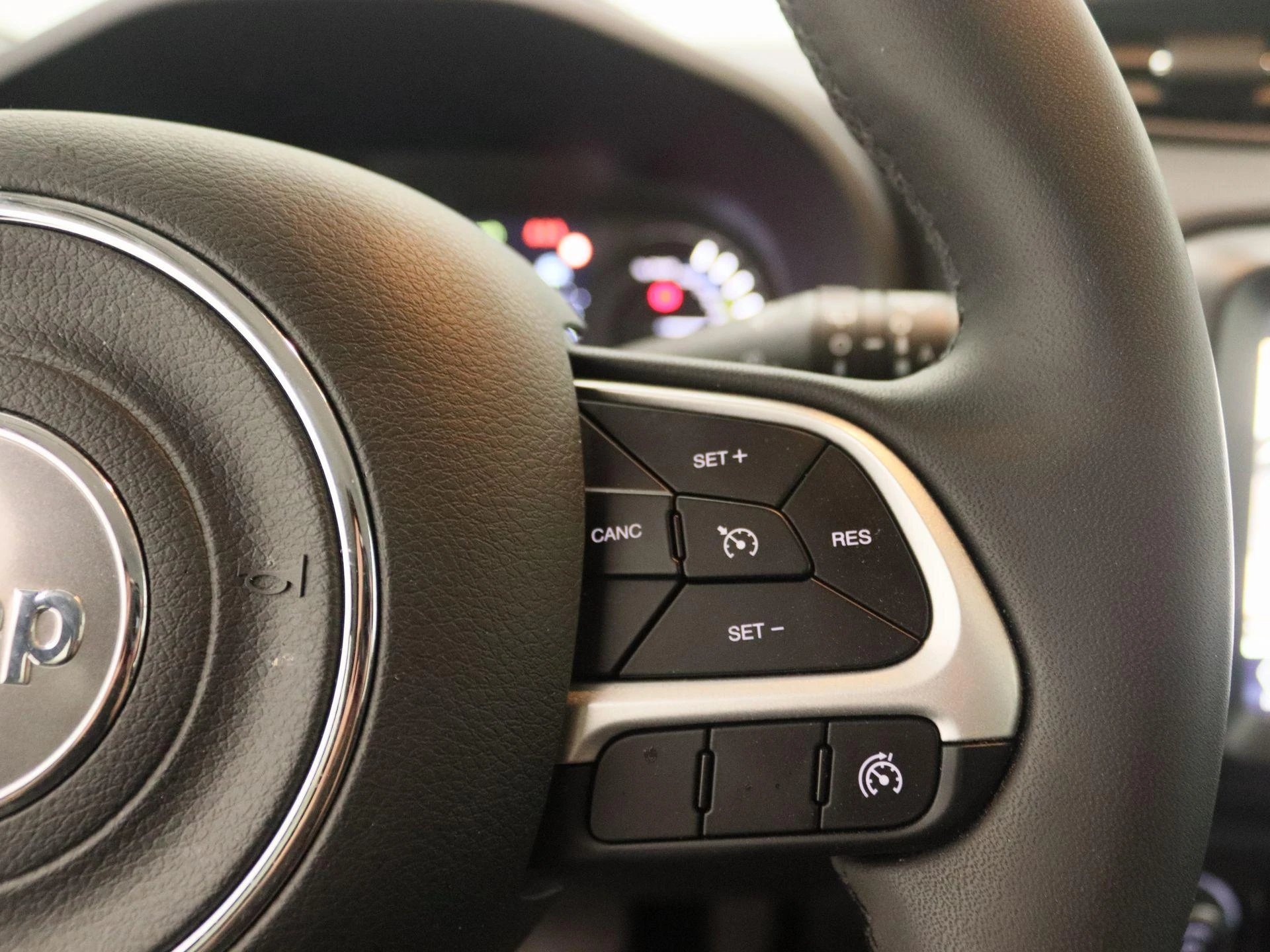 Jeep-Renegade-image-16