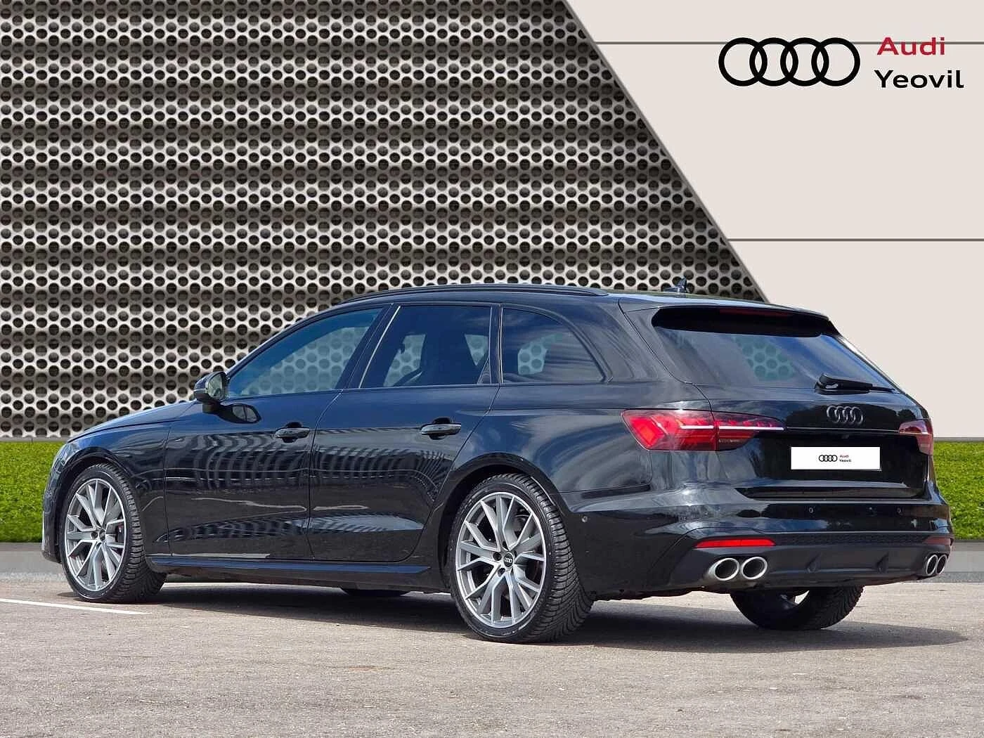 Audi-S4-image-47