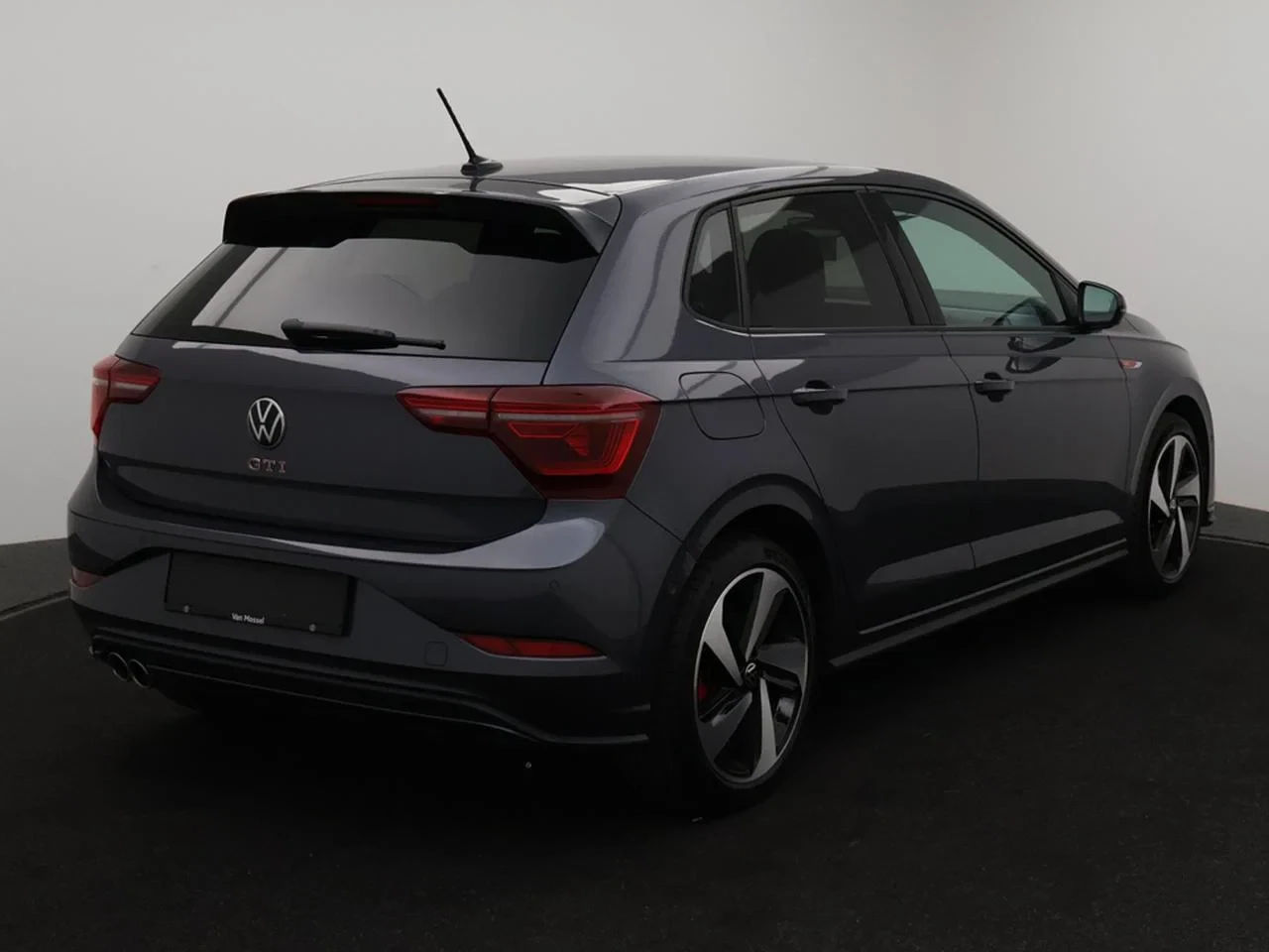Volkswagen-Polo-image-14