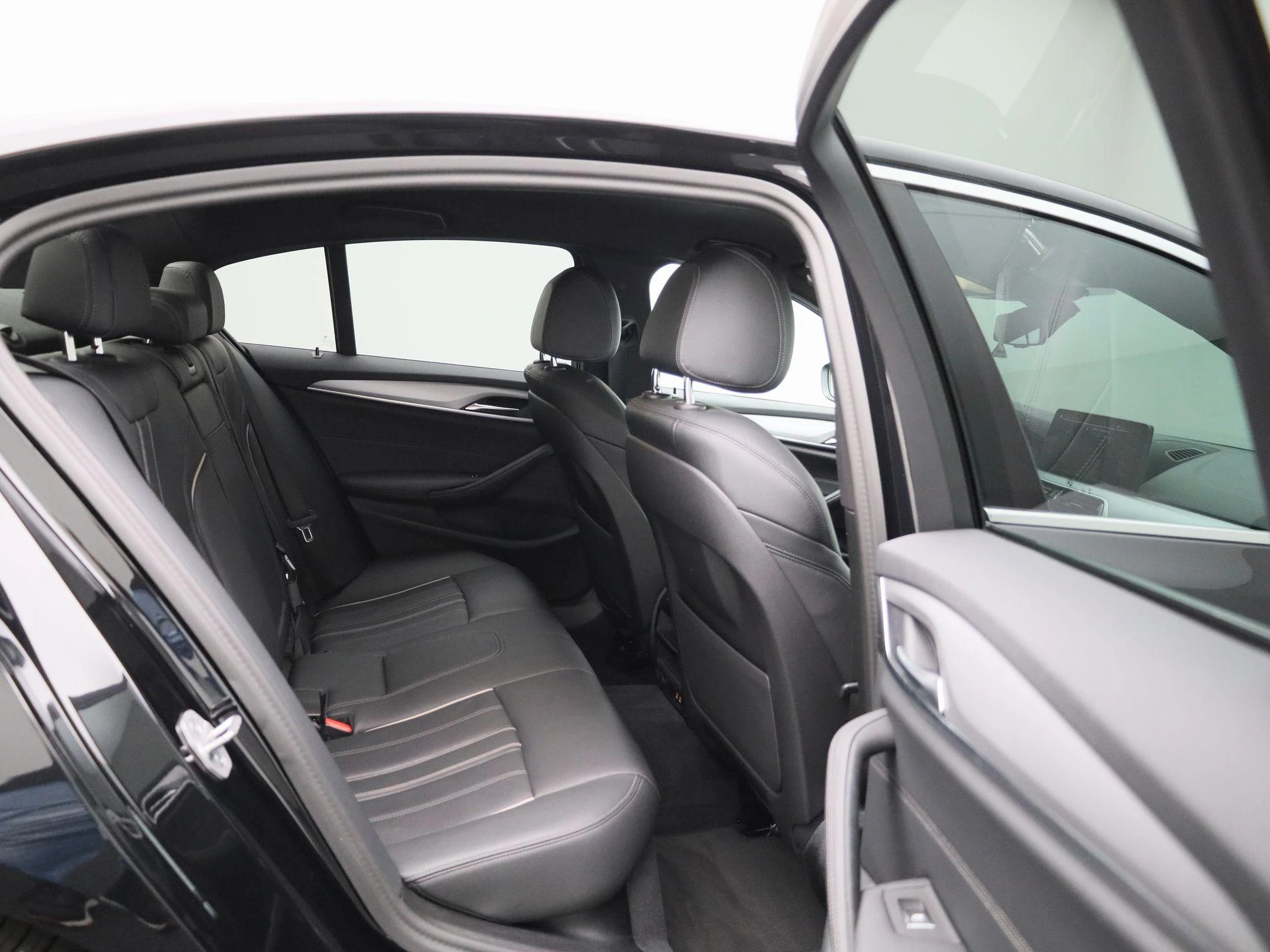 BMW-5 Serie-image-37