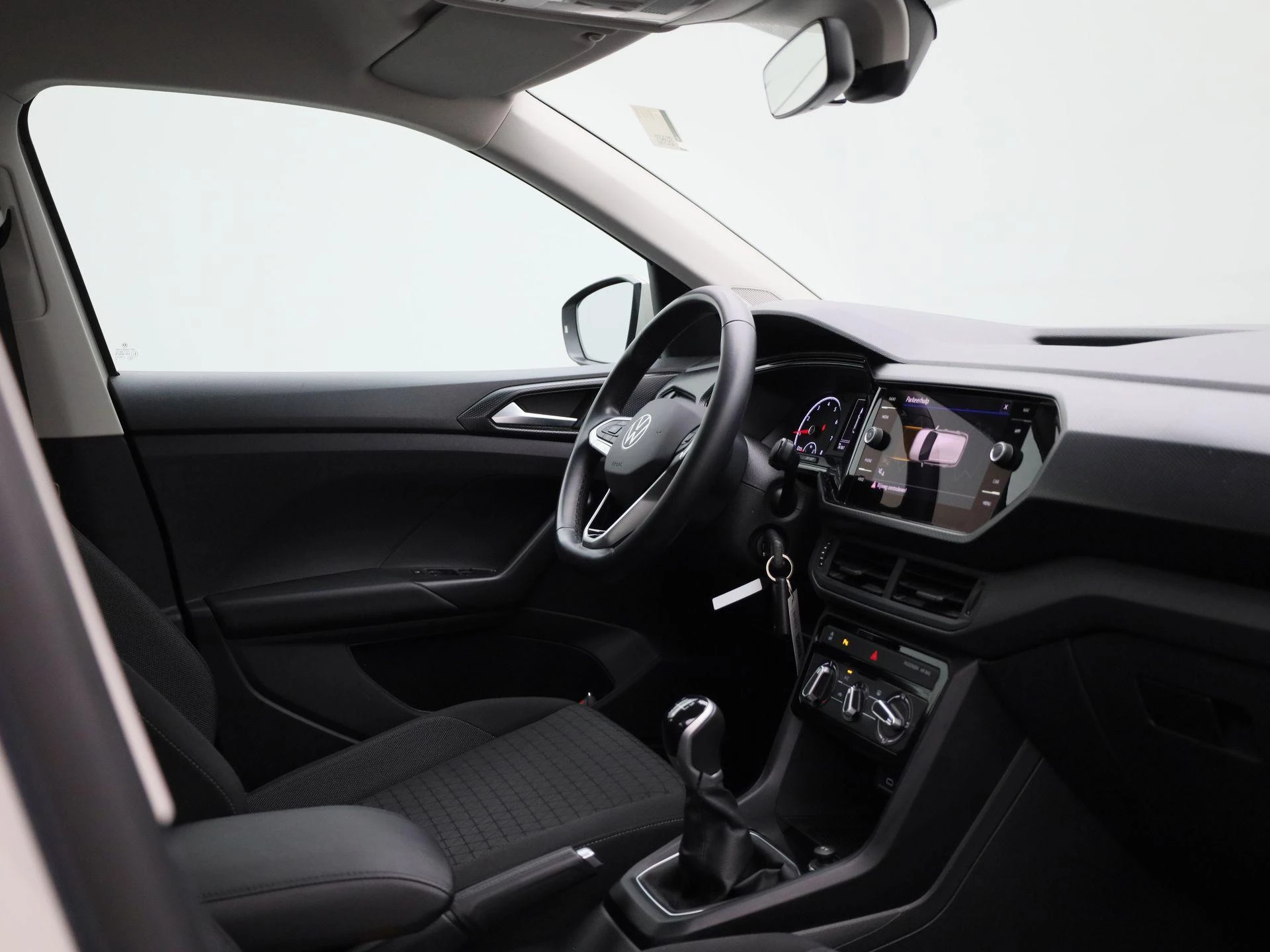 Volkswagen-T-Cross-image-28