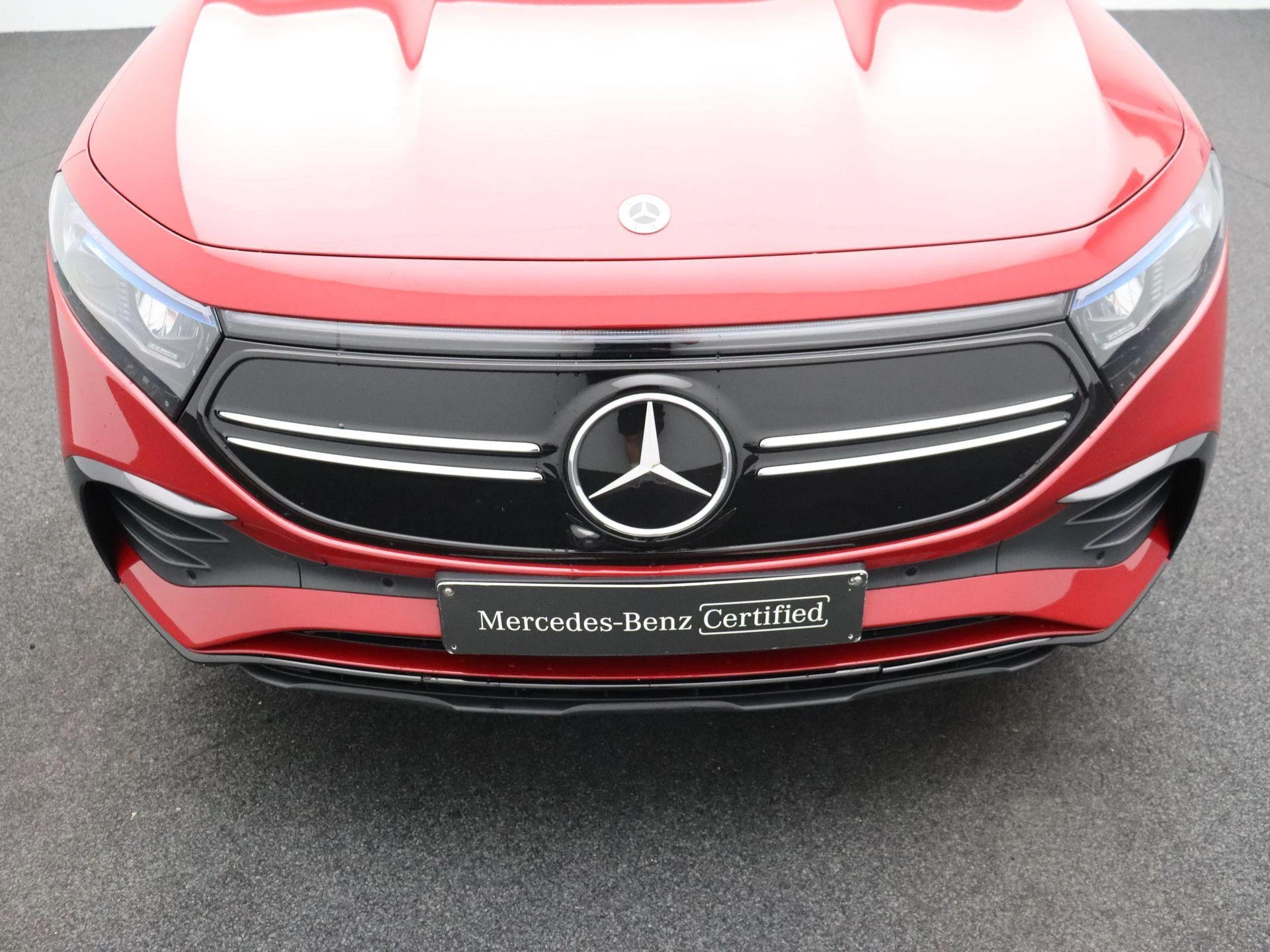 Mercedes-Benz EQB 350 4MATIC AMG Line + LEDER + PANO + BURMESTER + HEAD UP + CARPLAY +