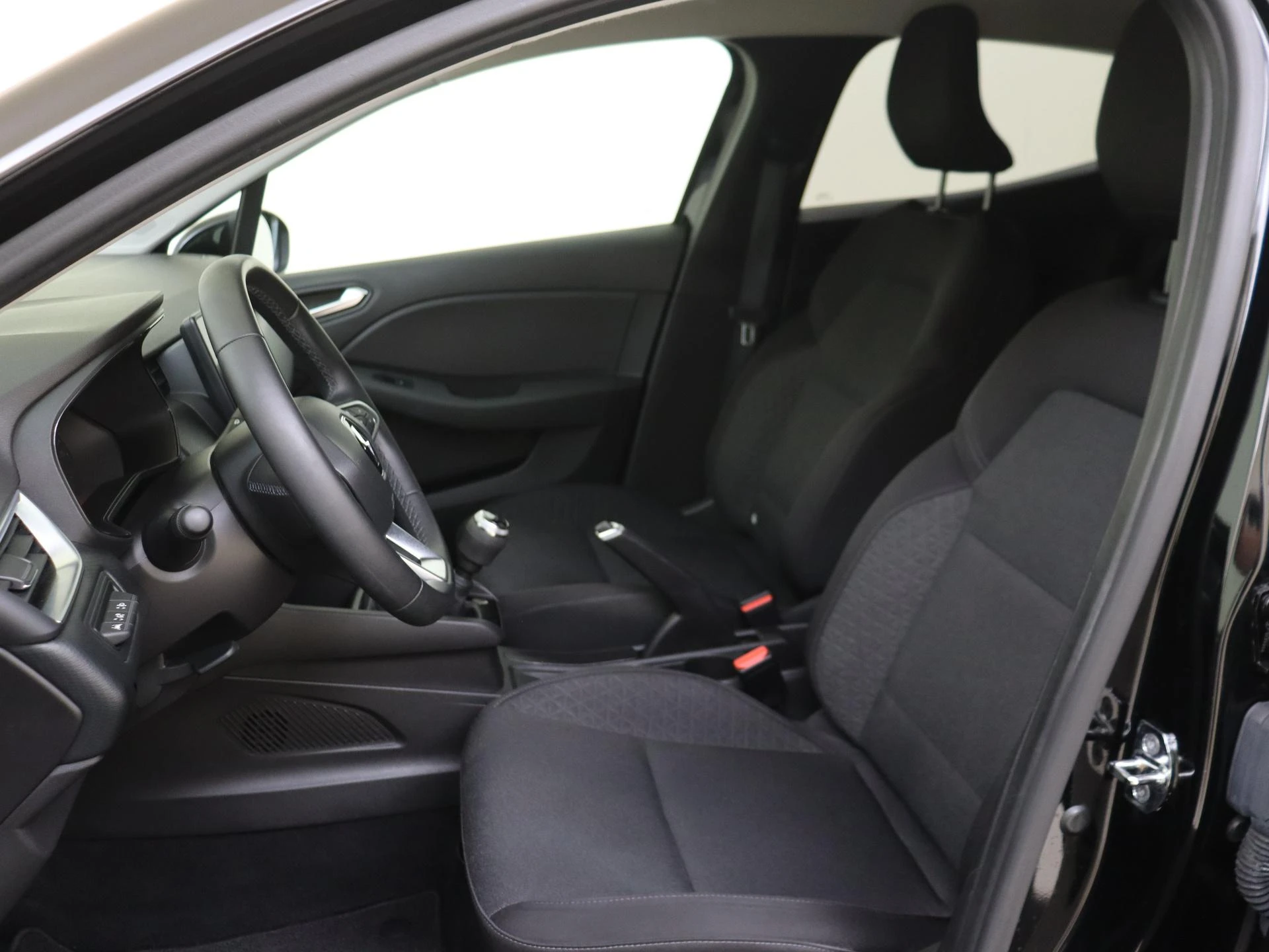 Renault-Clio-image-15