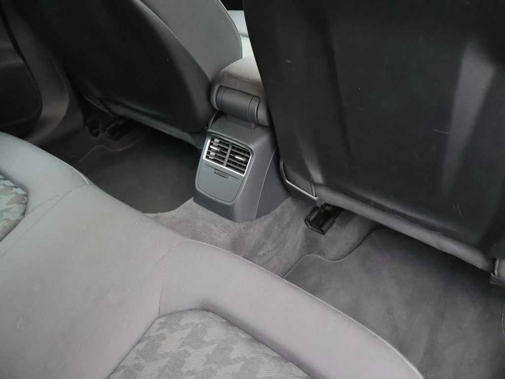 Audi A3 Sportback Audi A3 Sportback Attraction 1.2TFSI 110PK *CRUISE CONTROL*PDC*NAVI*ZETELVERWARMING*...*