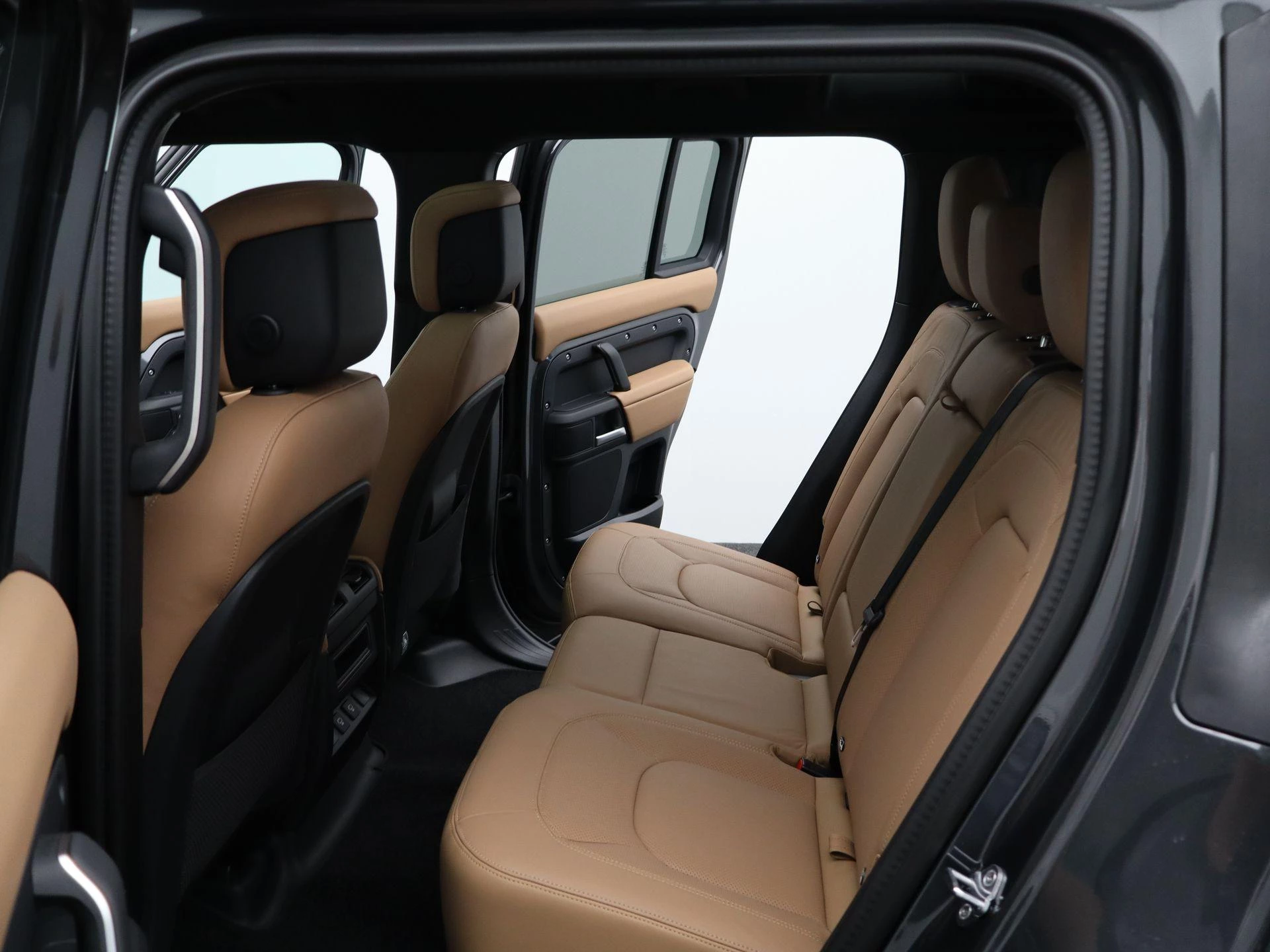 Land Rover Defender 110 2.0 P300e 110 X-Dynamic HSE