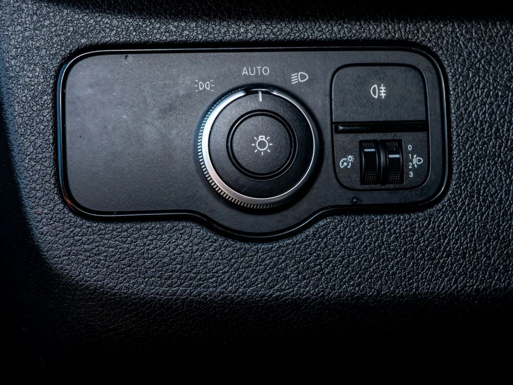 Mercedes-Benz-Sprinter 317-image-13