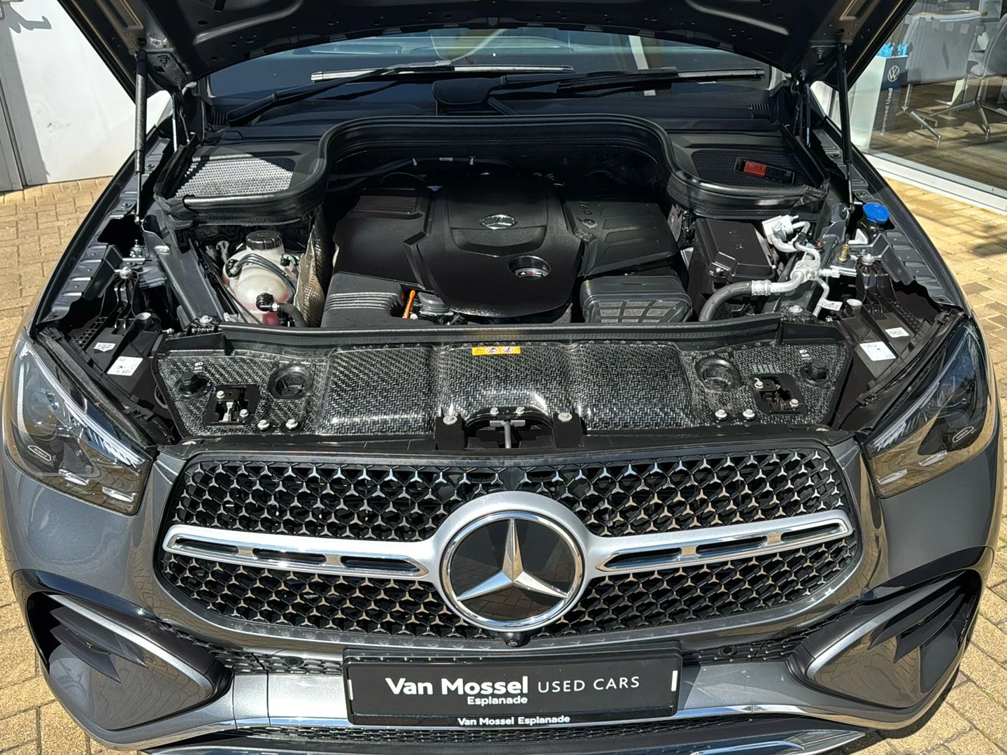 Mercedes-Benz-GLE-image-13