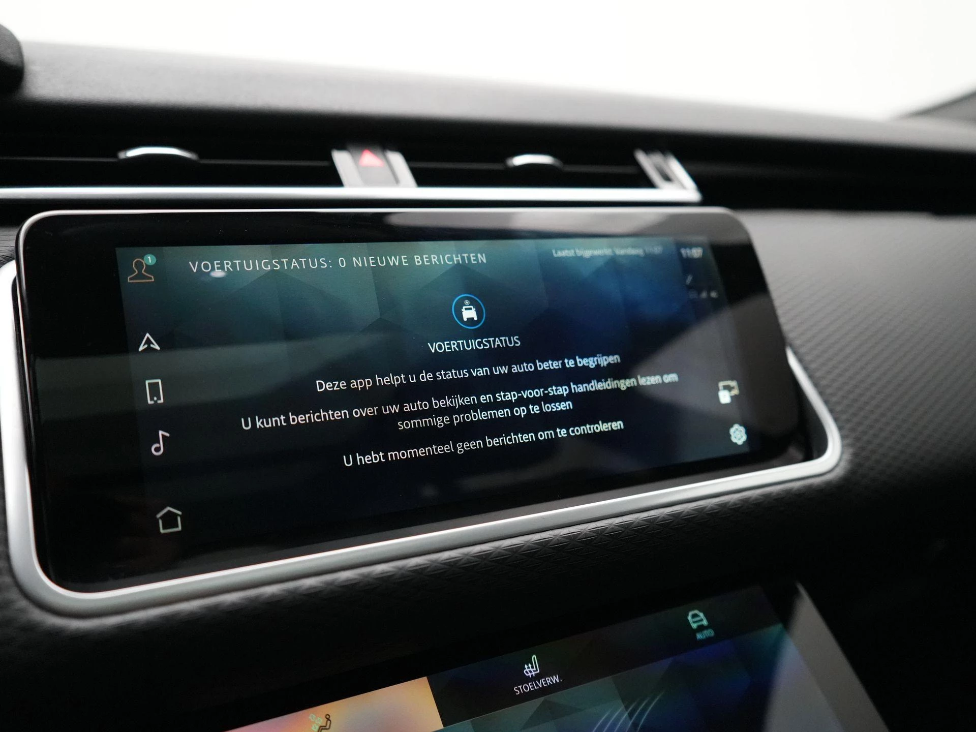 Land Rover-Range Rover Velar-image-36