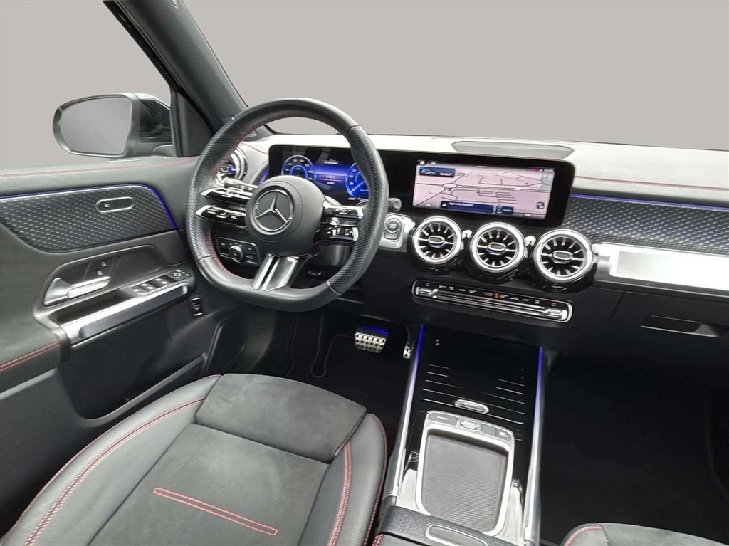 Mercedes-Benz-EQB-image-11