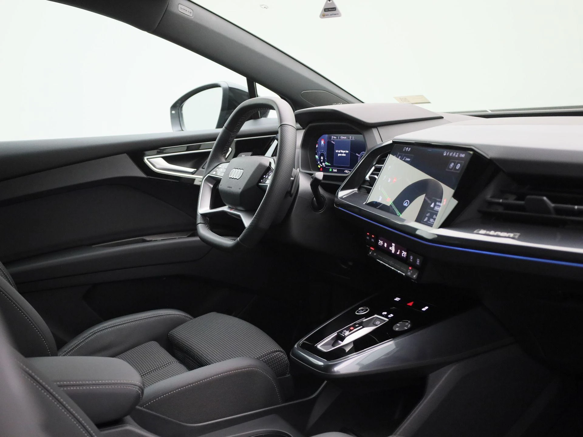Audi-Q4 Sportback e-tron-image-39
