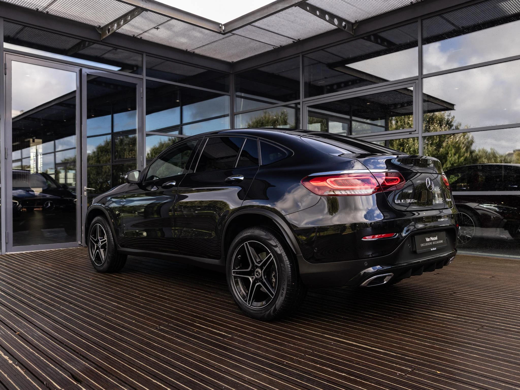 Mercedes-Benz-GLC-image-4