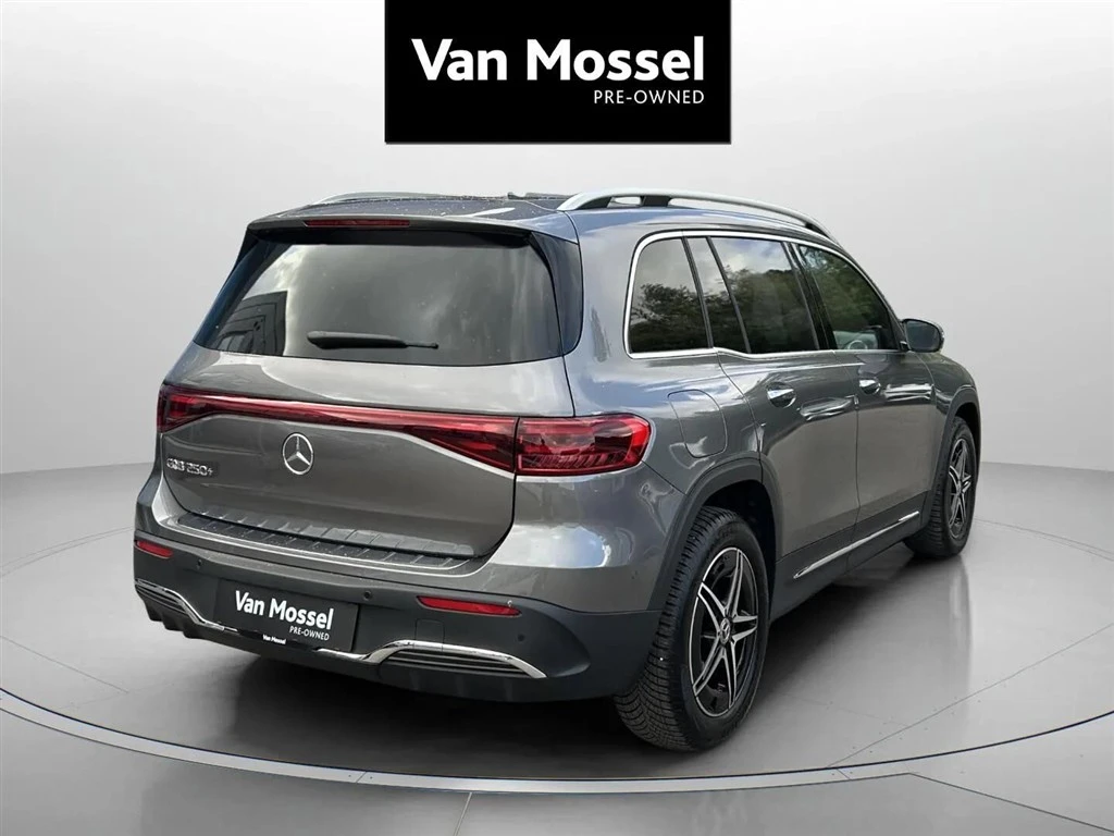 Mercedes-Benz-EQB-image-4