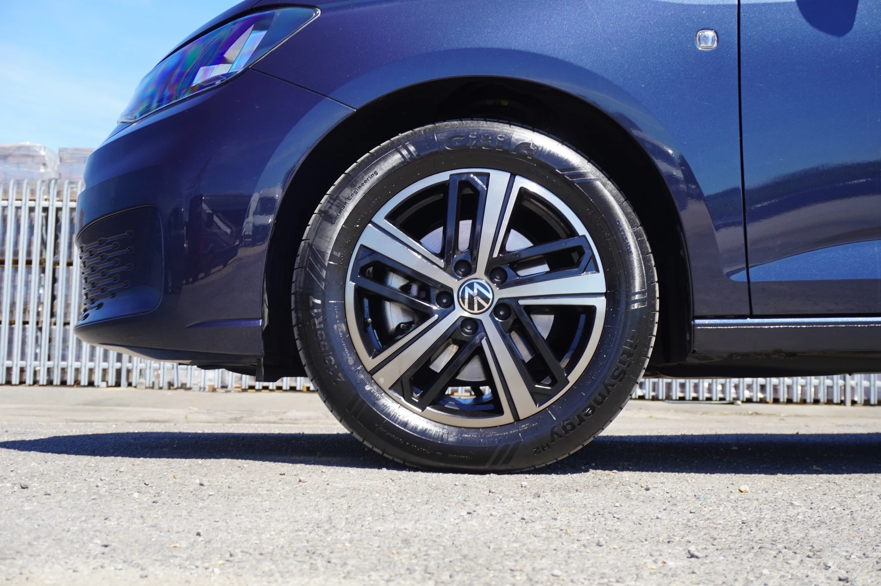Volkswagen-Caddy-image-4