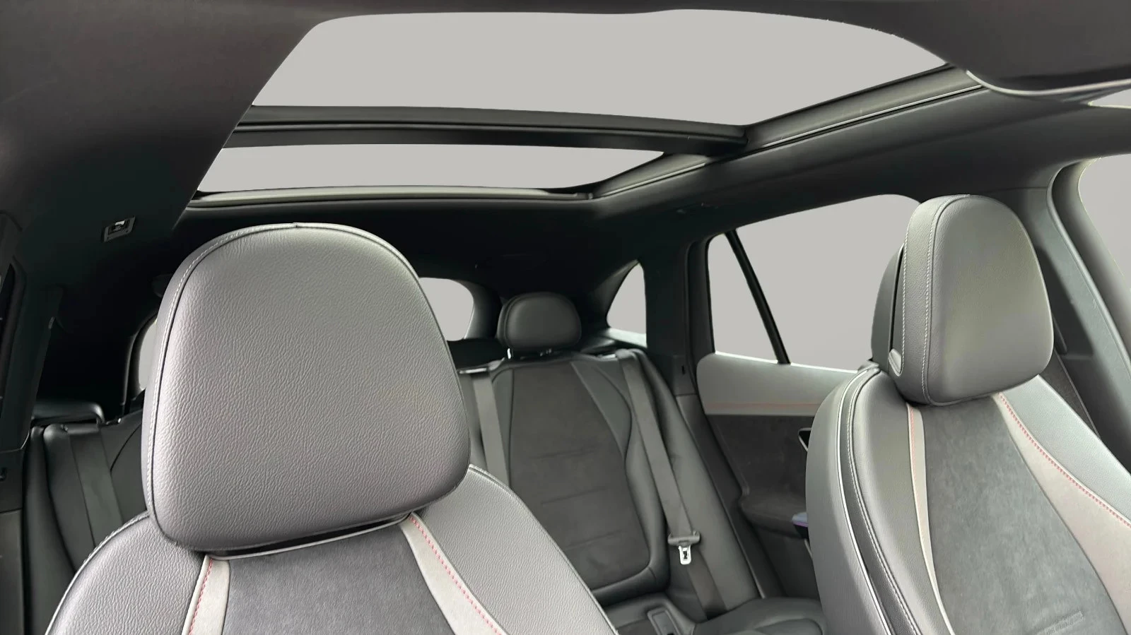 Mercedes-Benz-EQE-image-9