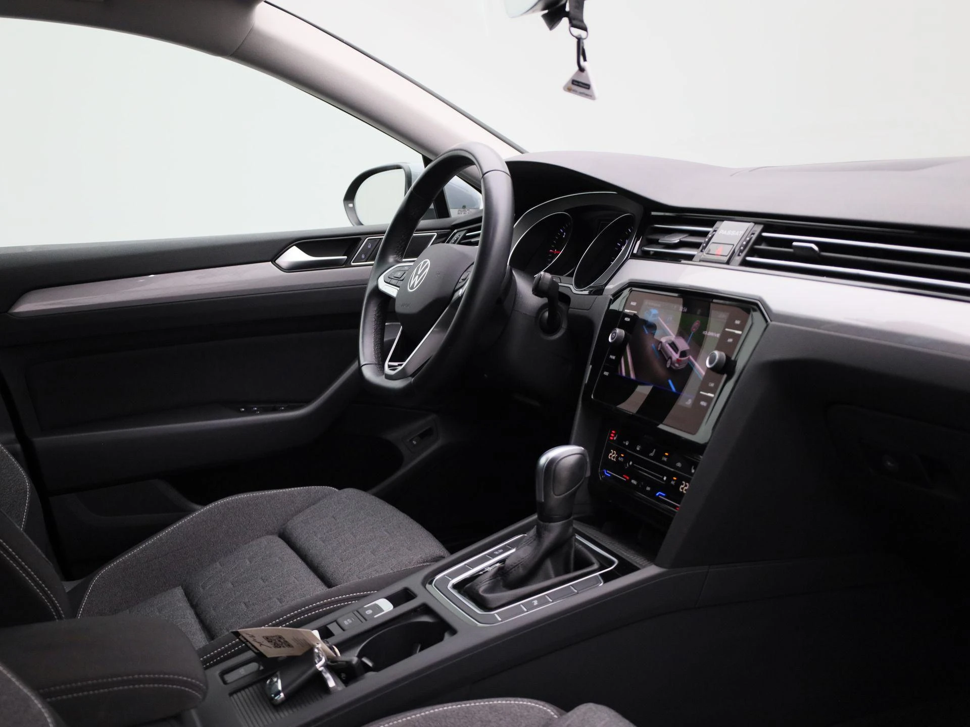 Volkswagen-Passat-image-31